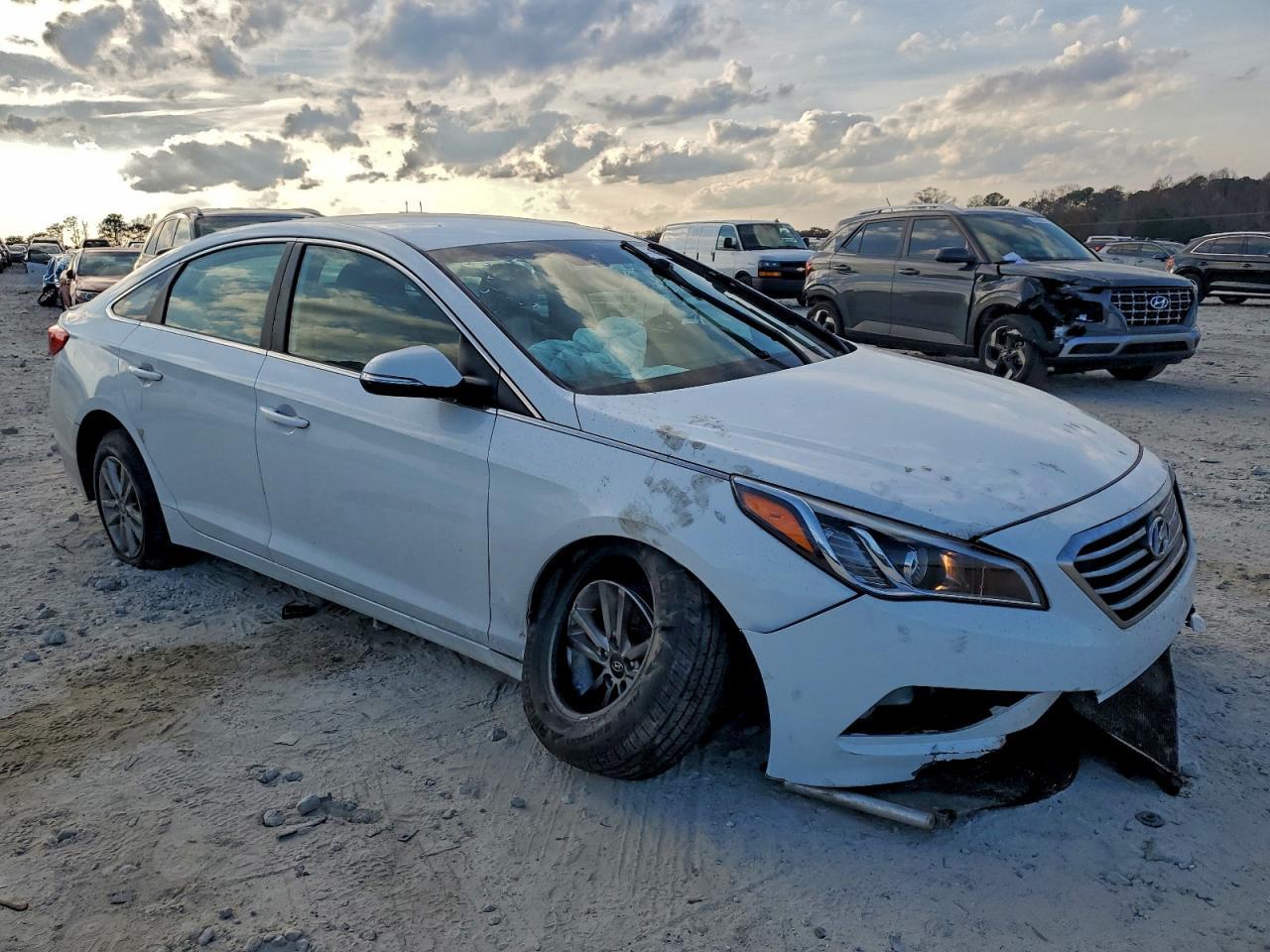 2016 HYUNDAI SONATA