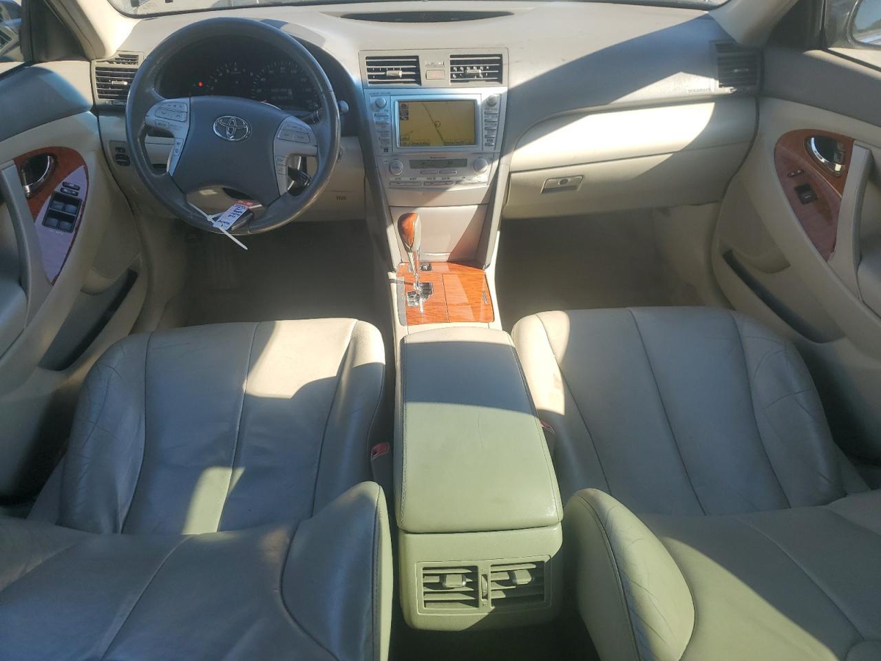 2011 TOYOTA CAMRY