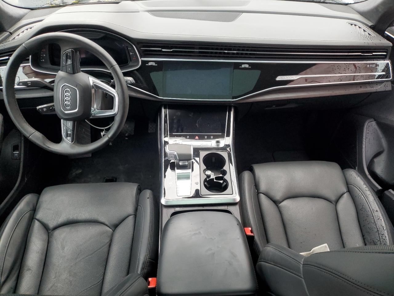 2023 AUDI Q8