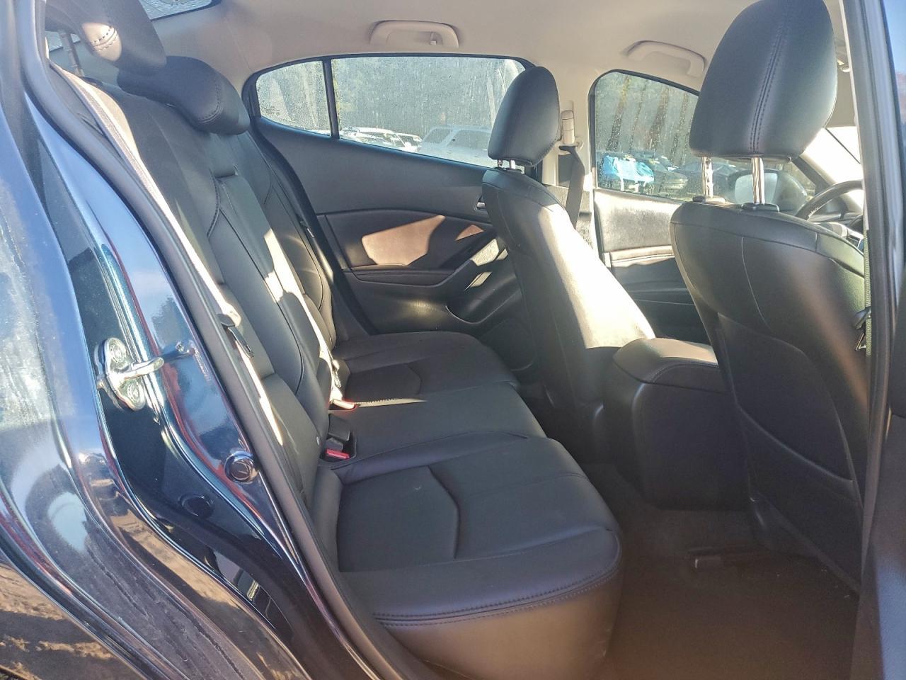 2018 MAZDA 3