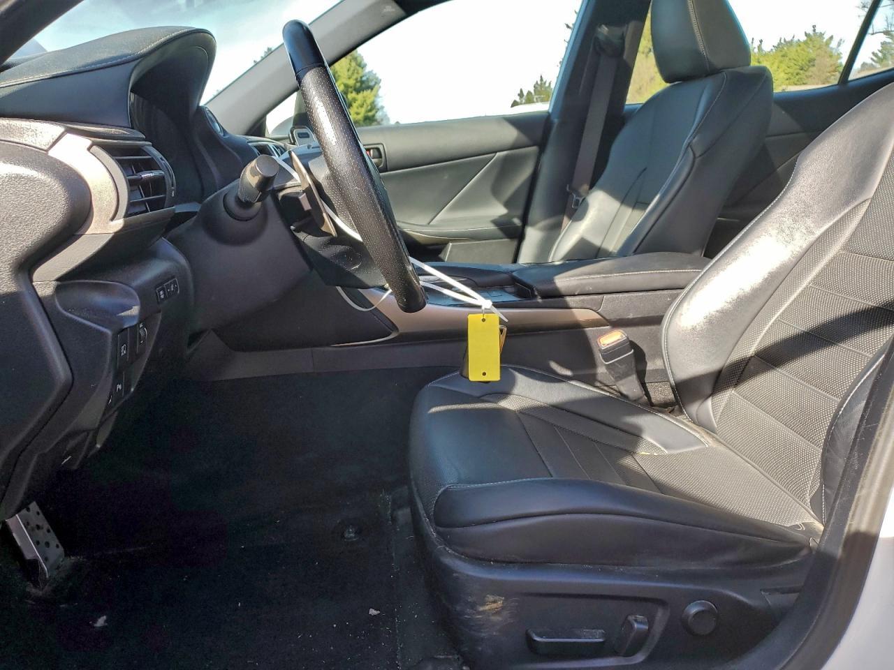2019 LEXUS IS 300