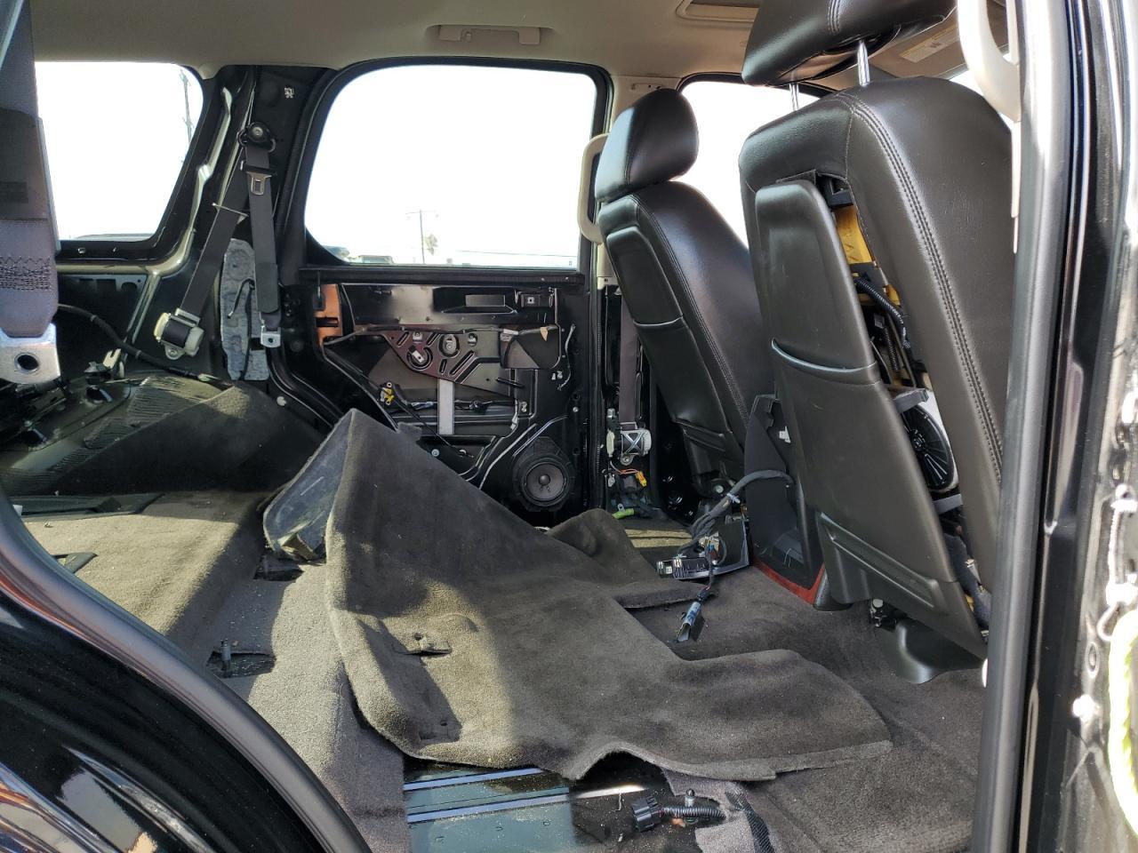 2011 CADILLAC ESCALADE