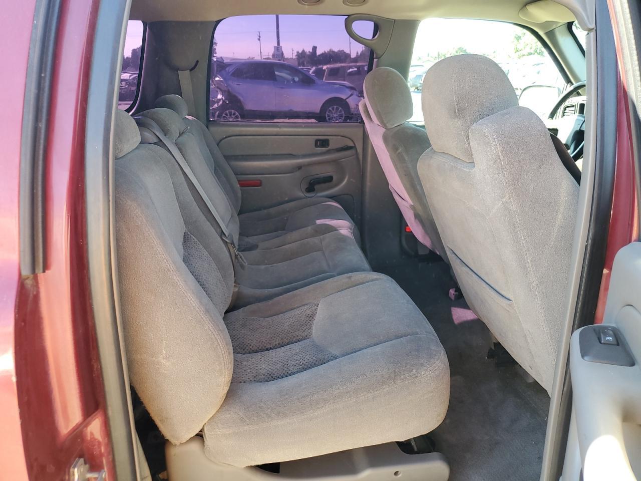 2004 CHEVROLET Suburban