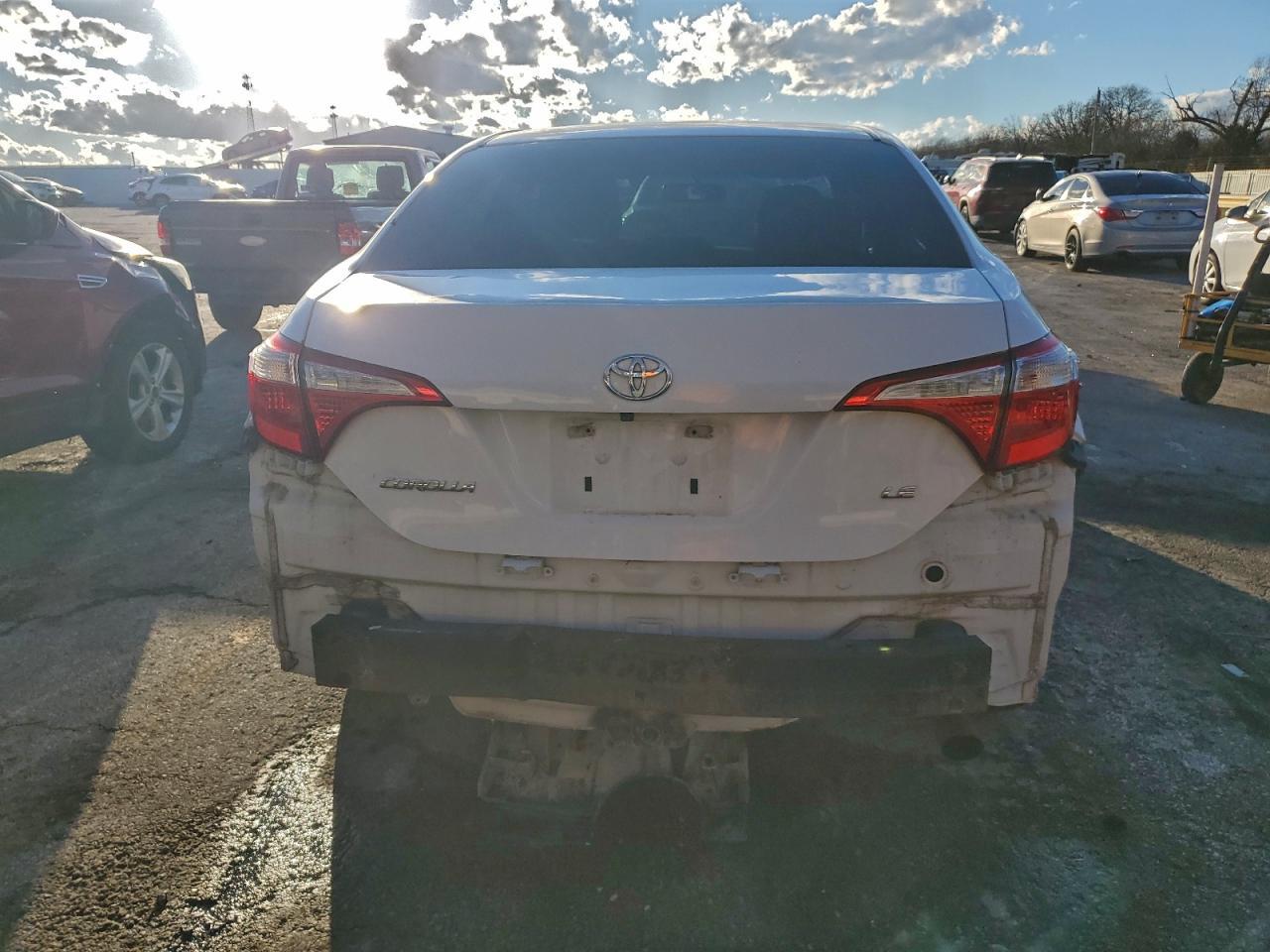 2015 TOYOTA COROLLA