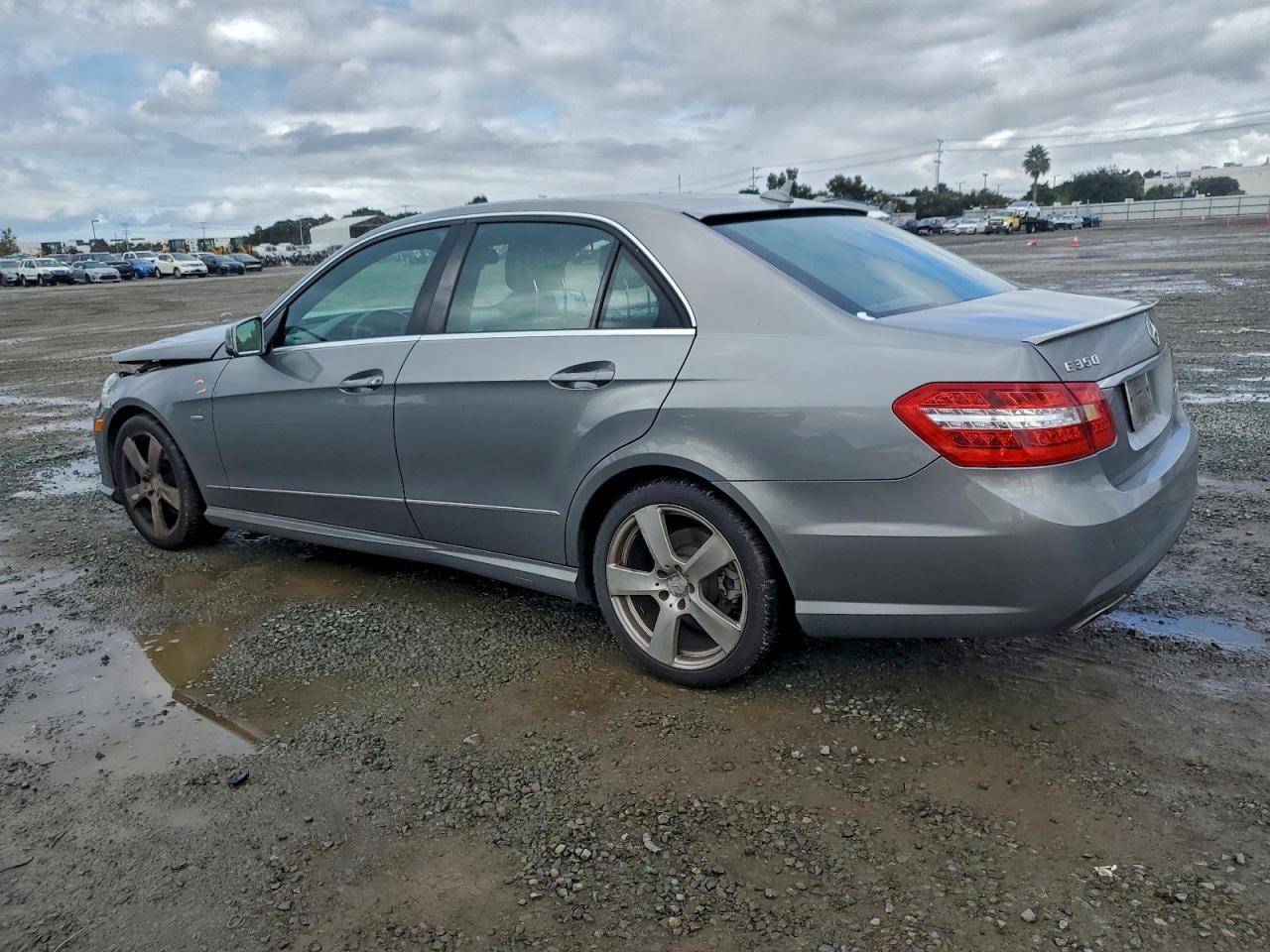 2012 MERCEDES-BENZ E-Class