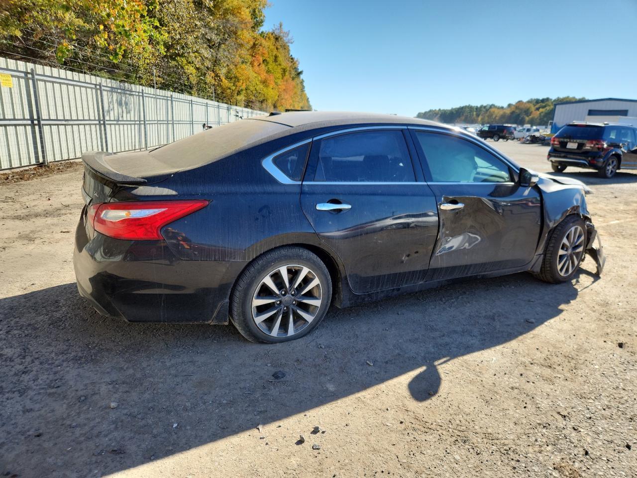 2017 NISSAN ALTIMA