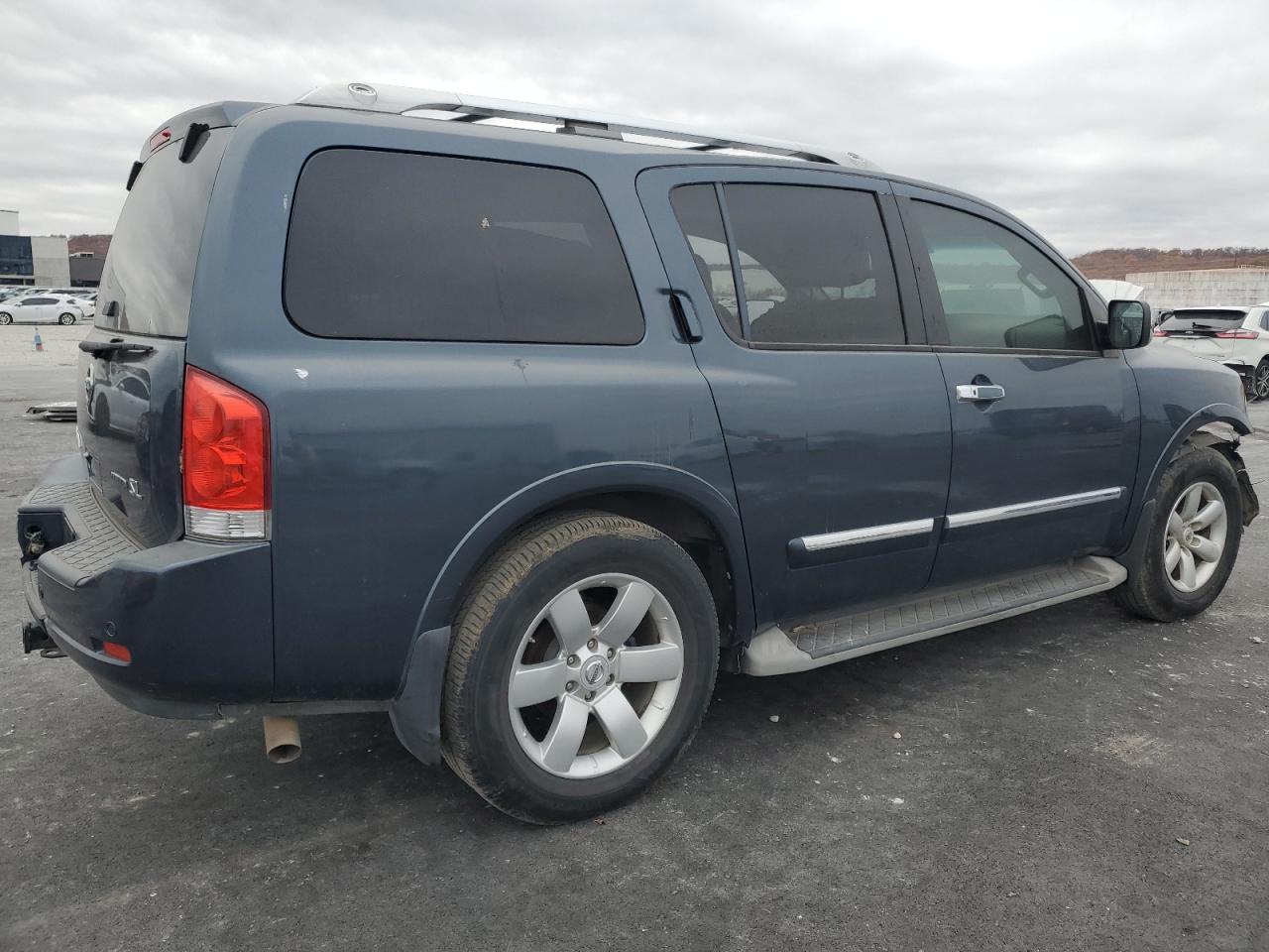 2013 NISSAN Armada