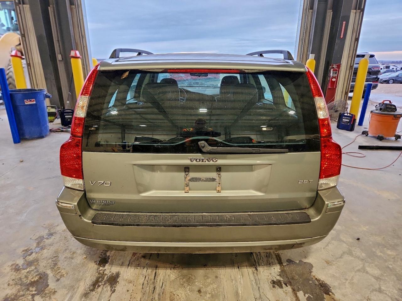 2007 VOLVO V70