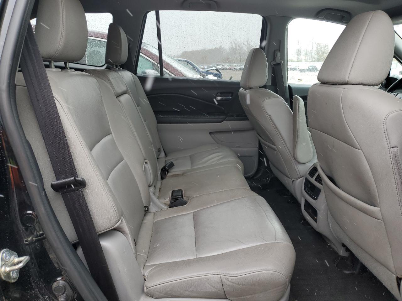 2016 HONDA PILOT