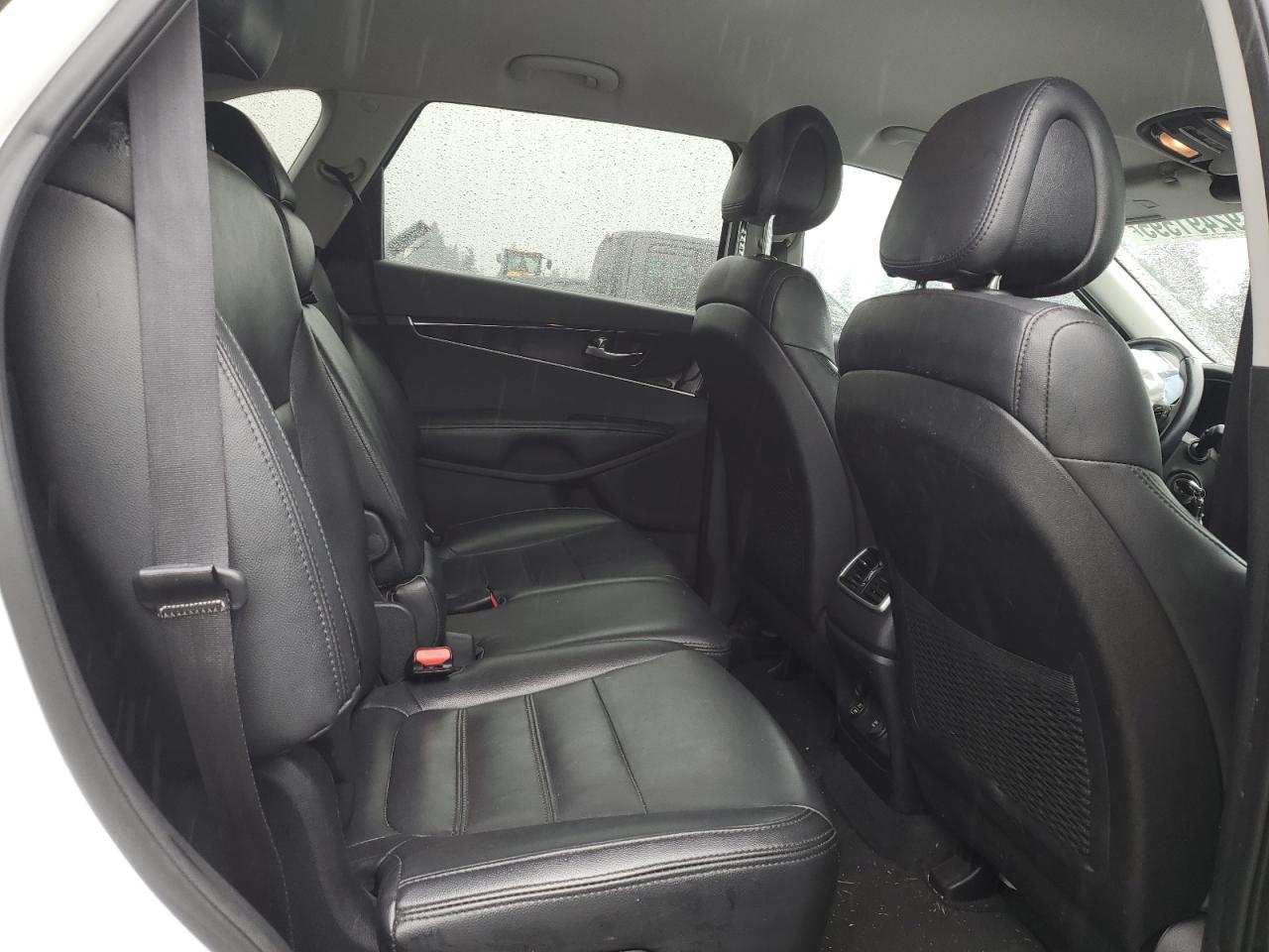 2016 KIA SORENTO