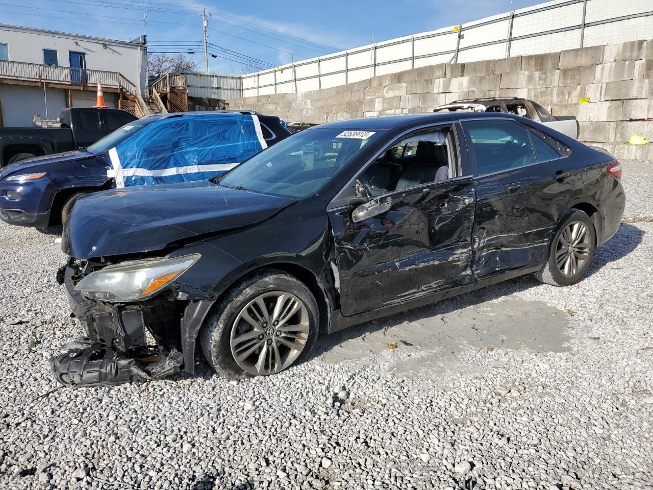 2015 TOYOTA CAMRY