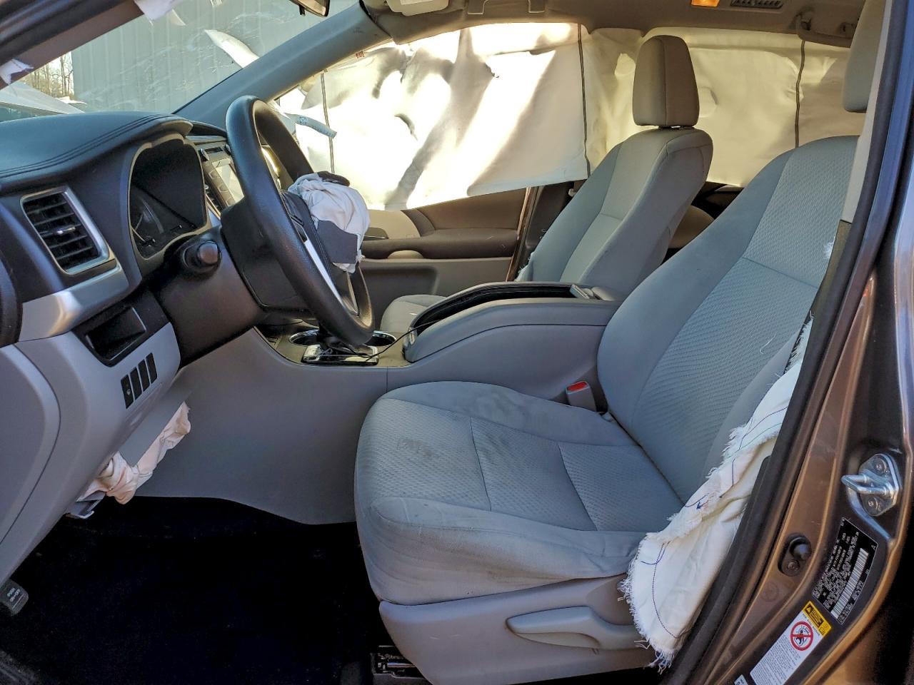 2016 TOYOTA HIGHLANDER