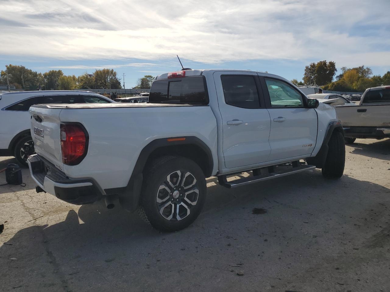 2024 GMC CANYON