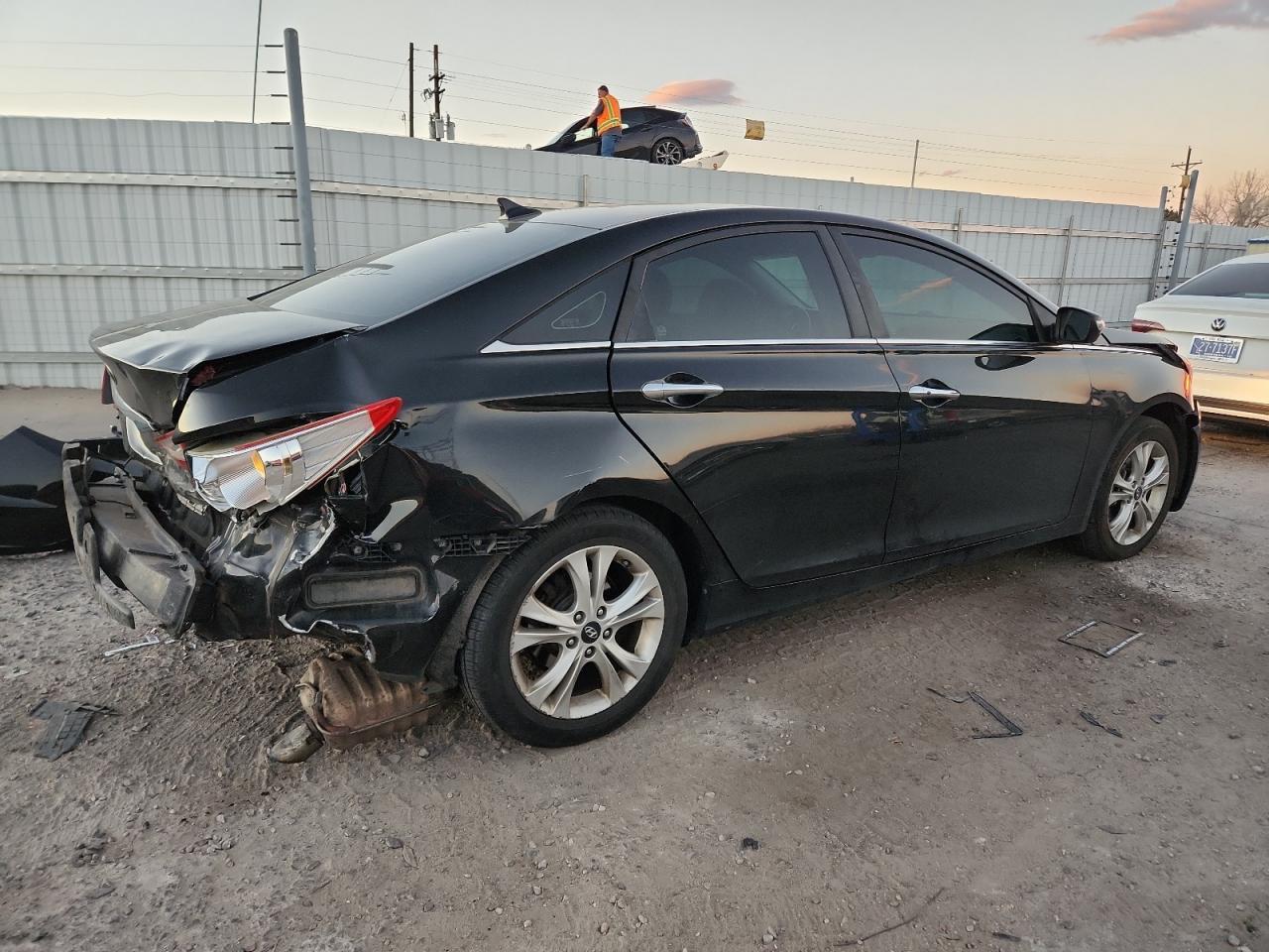 2011 HYUNDAI SONATA