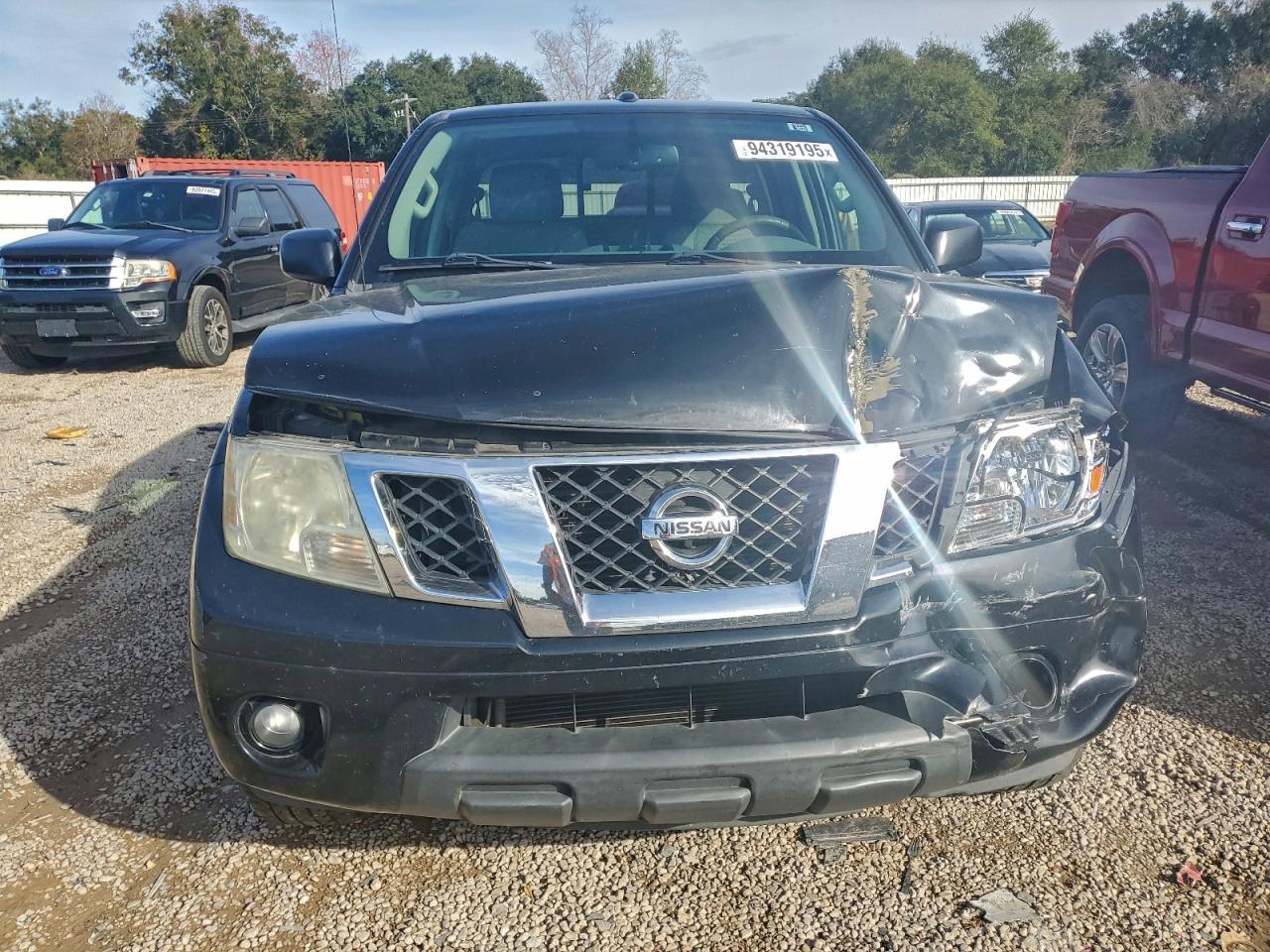 2015 NISSAN Frontier