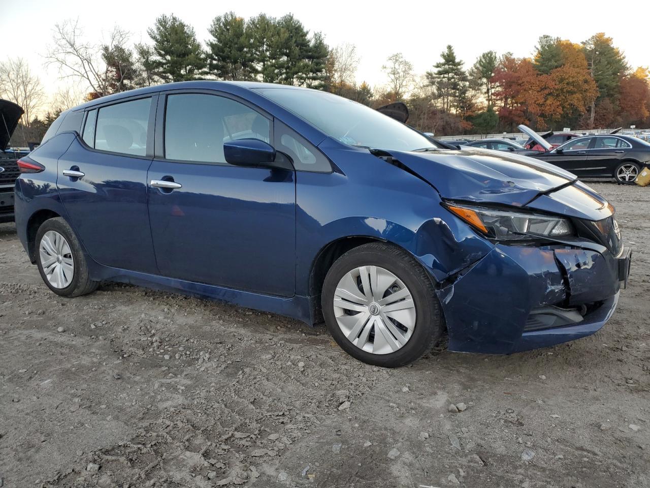 2023 NISSAN LEAF