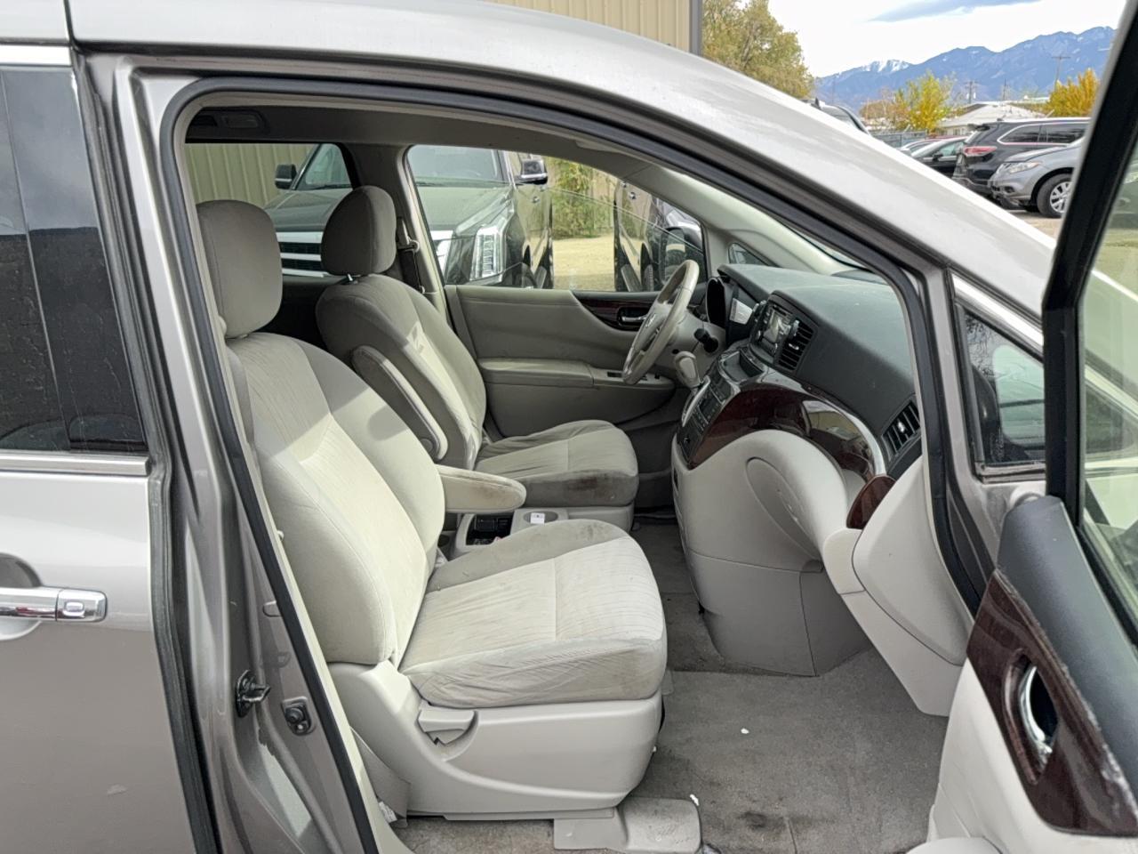2012 NISSAN Quest