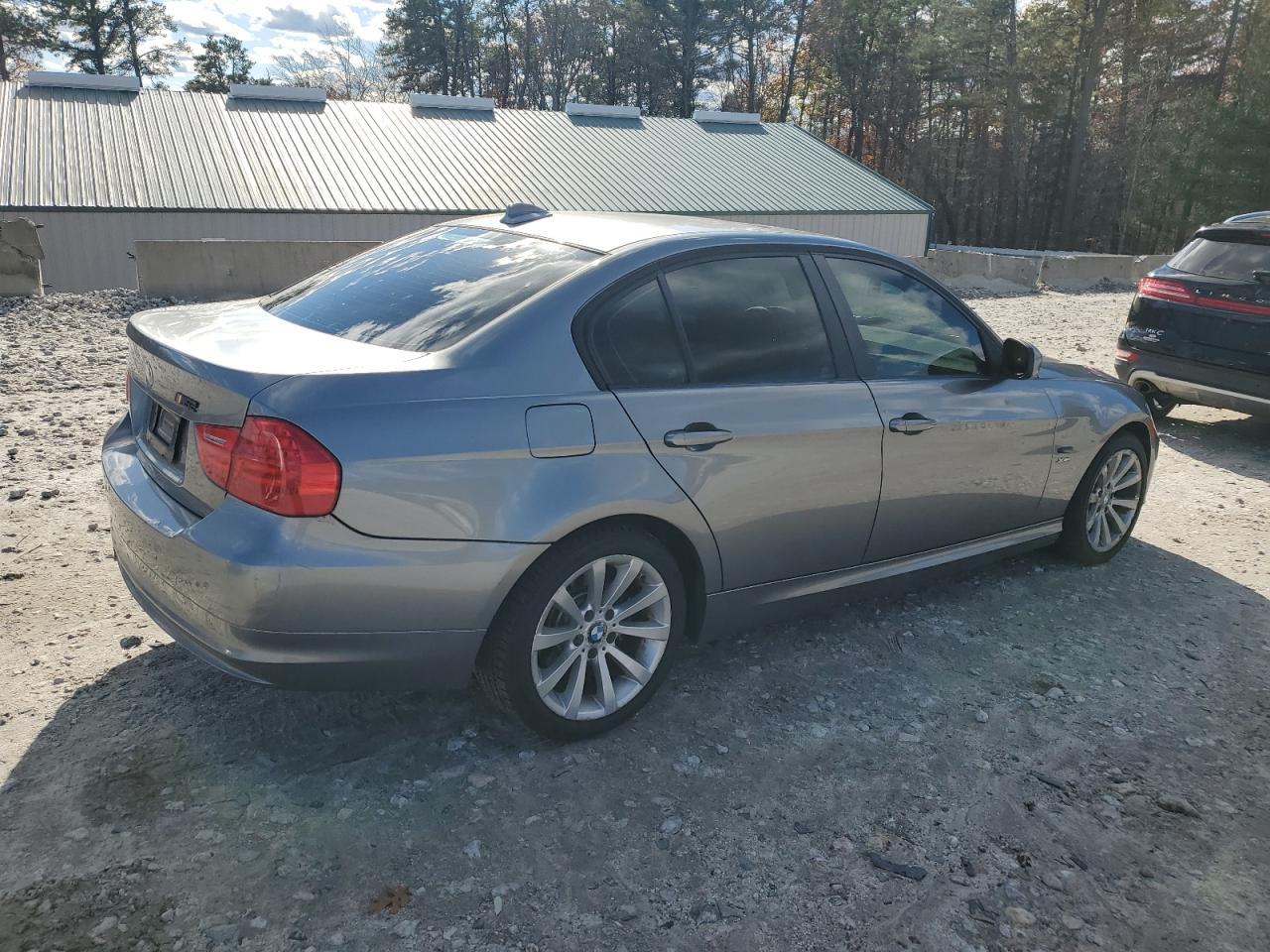 2011 BMW 3 SERIES