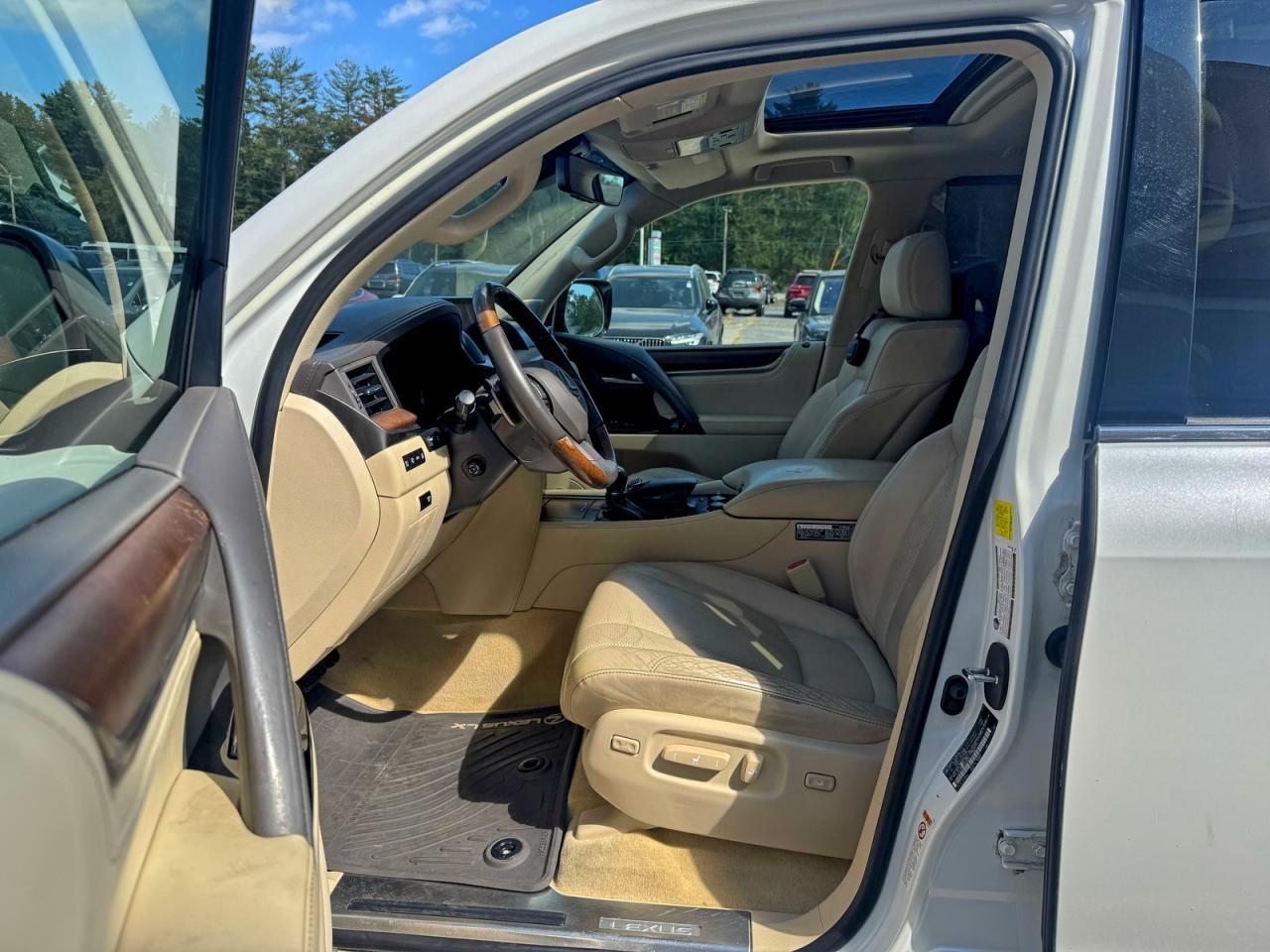 2016 LEXUS LX 570