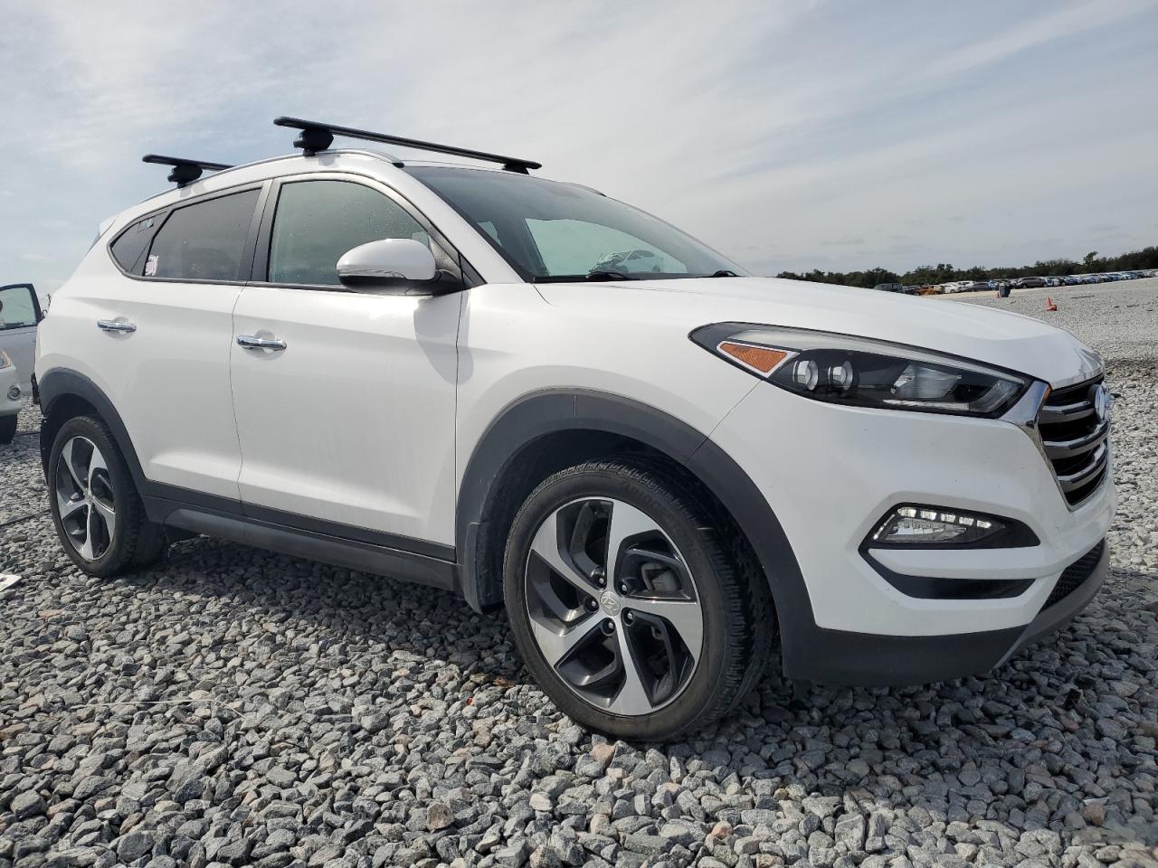 2016 HYUNDAI TUCSON