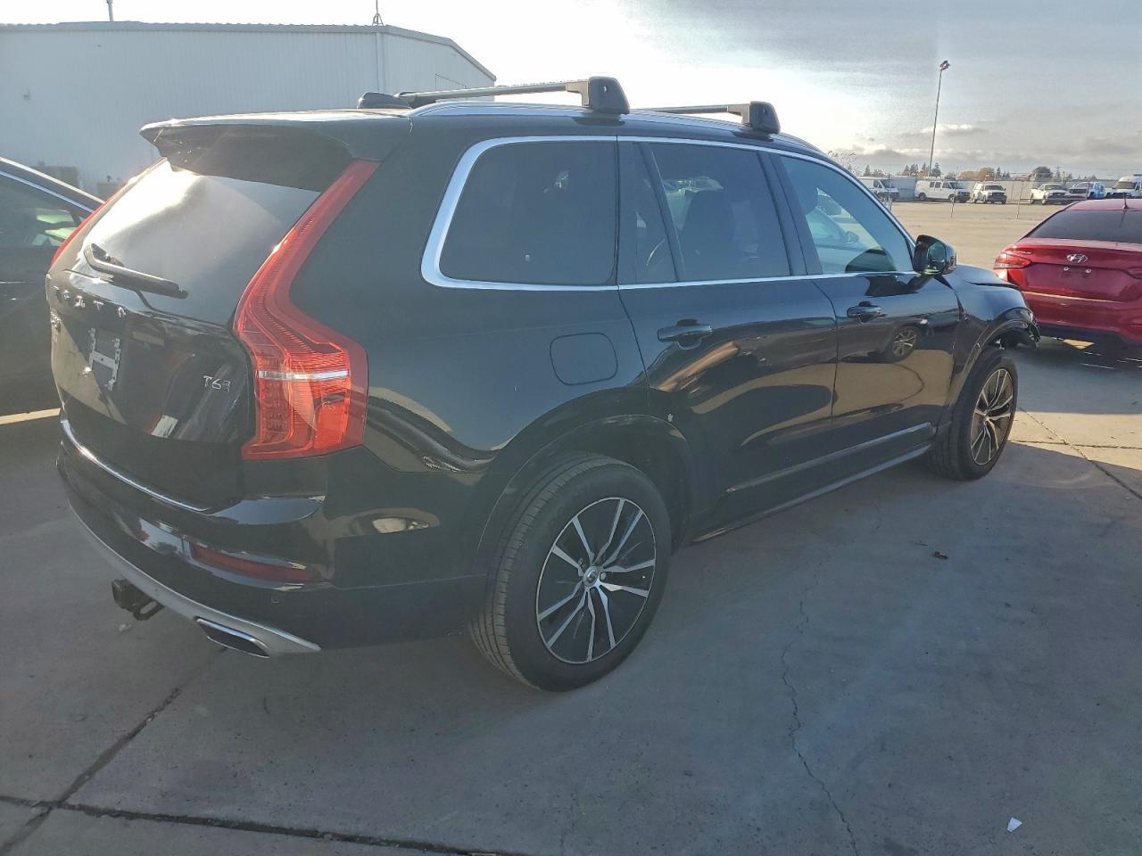 2020 VOLVO XC90