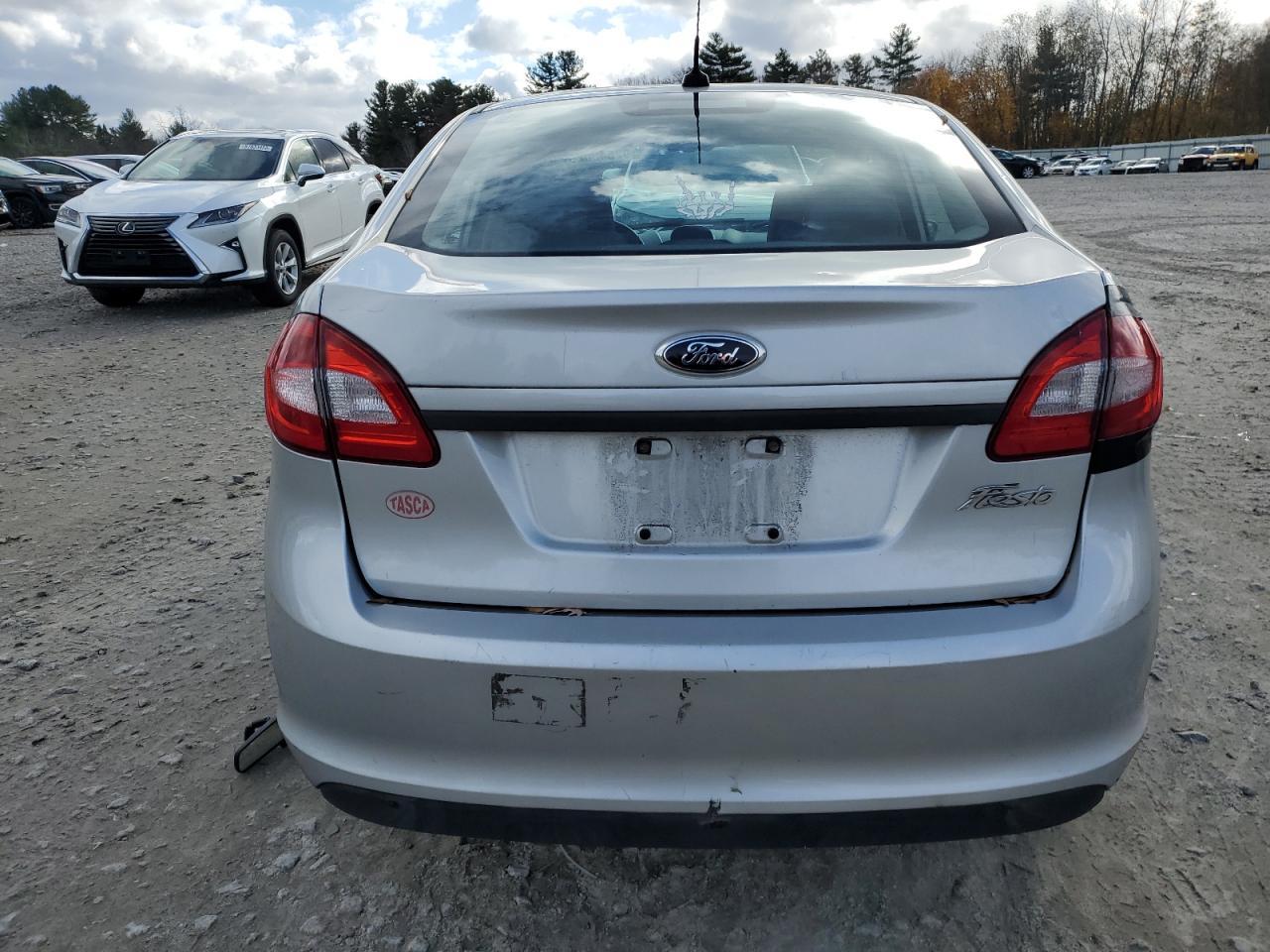2012 FORD Fiesta