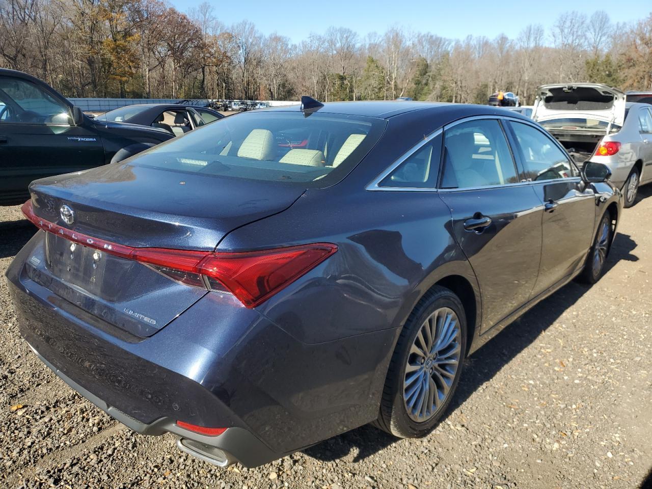 2019 TOYOTA Avalon