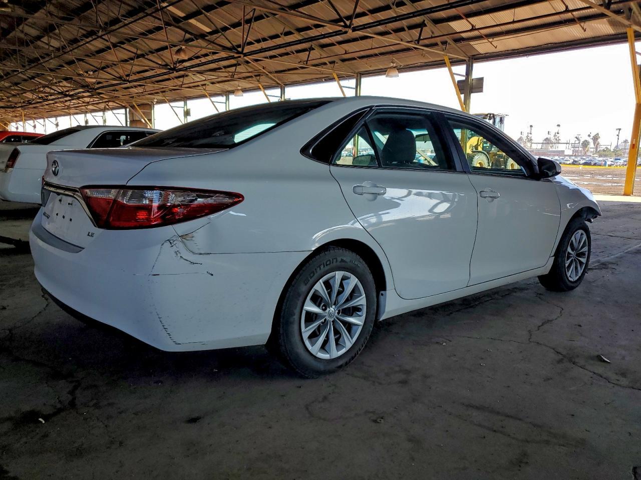 2016 TOYOTA CAMRY