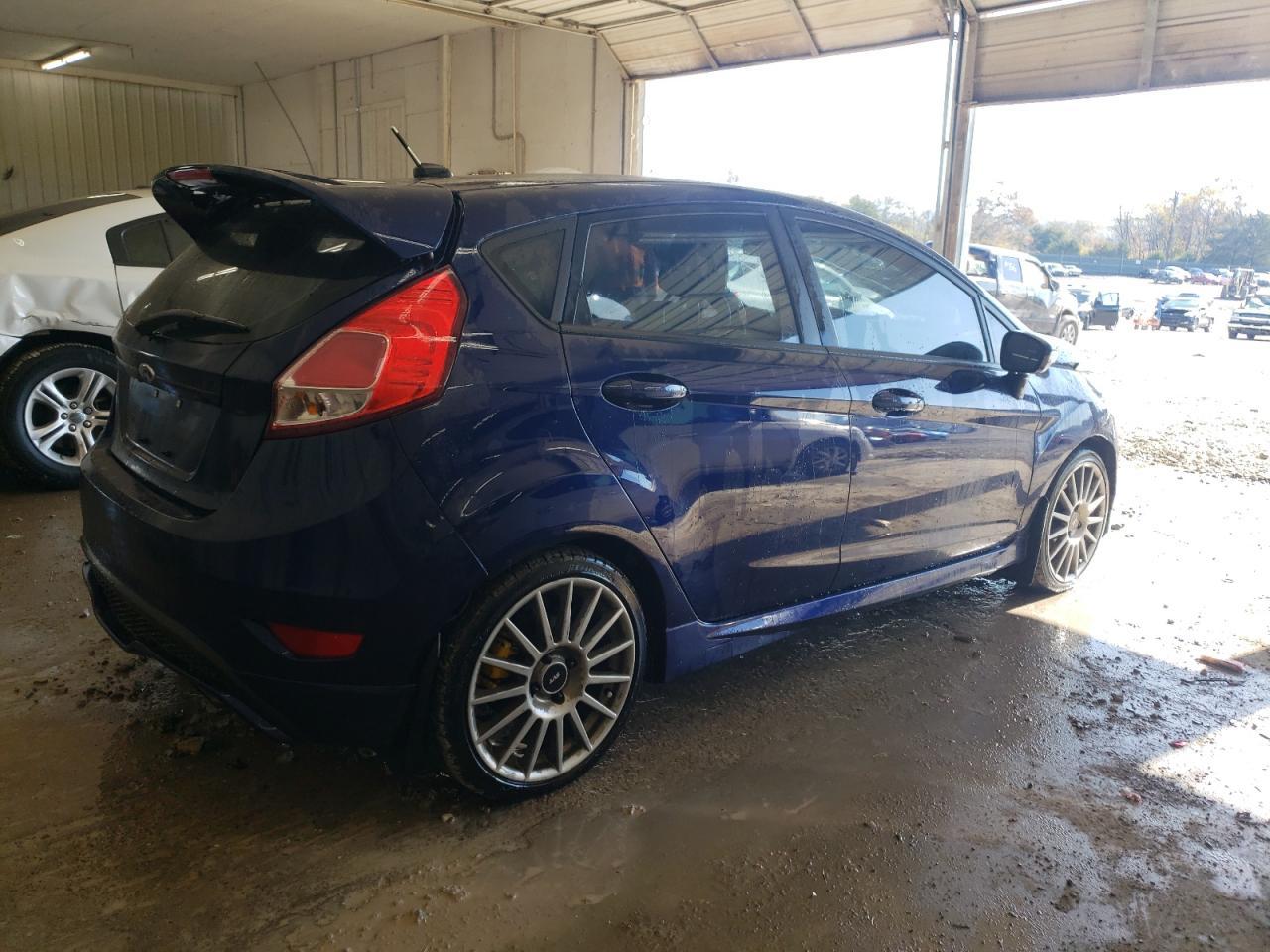 2016 FORD Fiesta