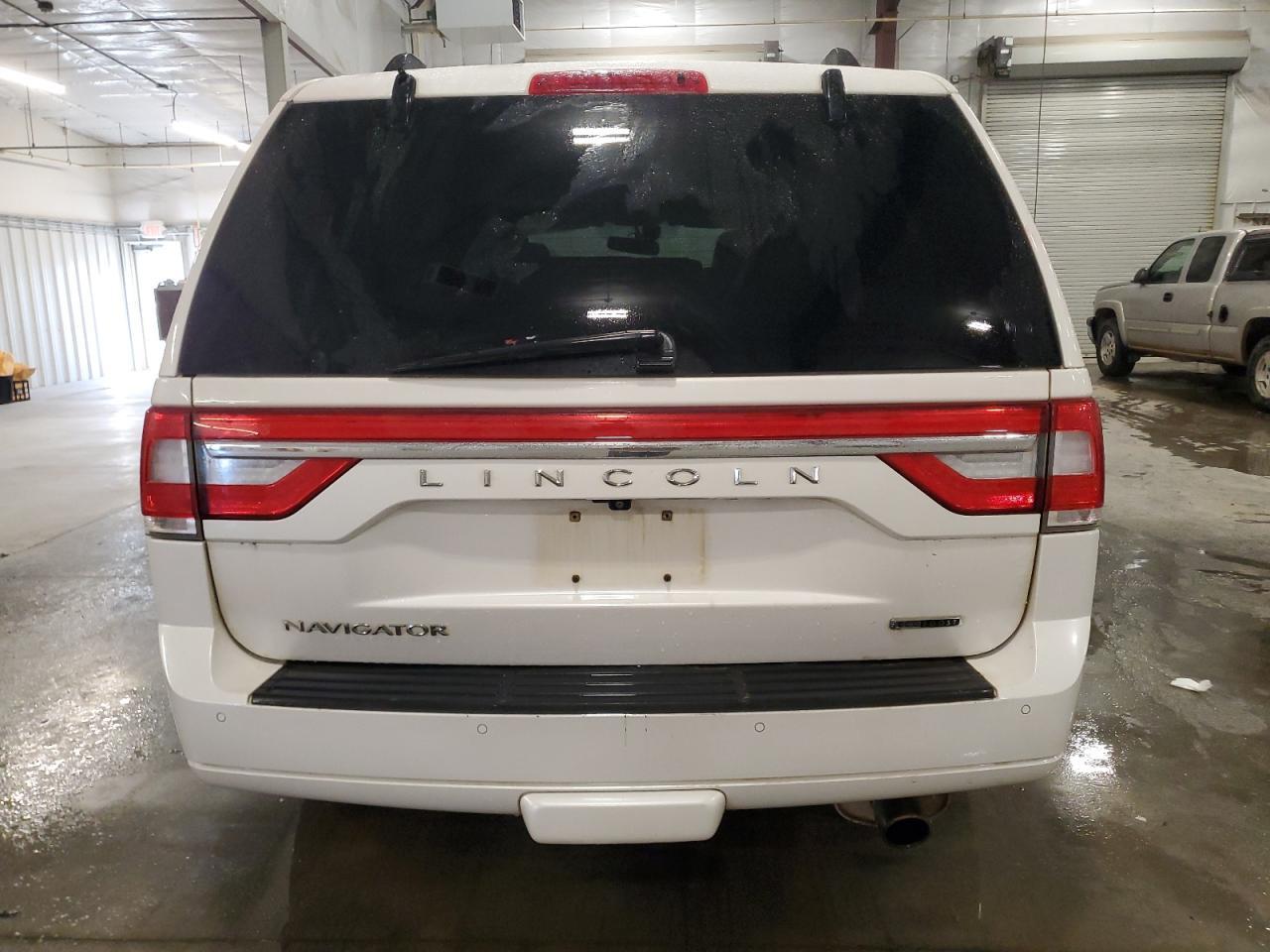 2015 LINCOLN Navigator
