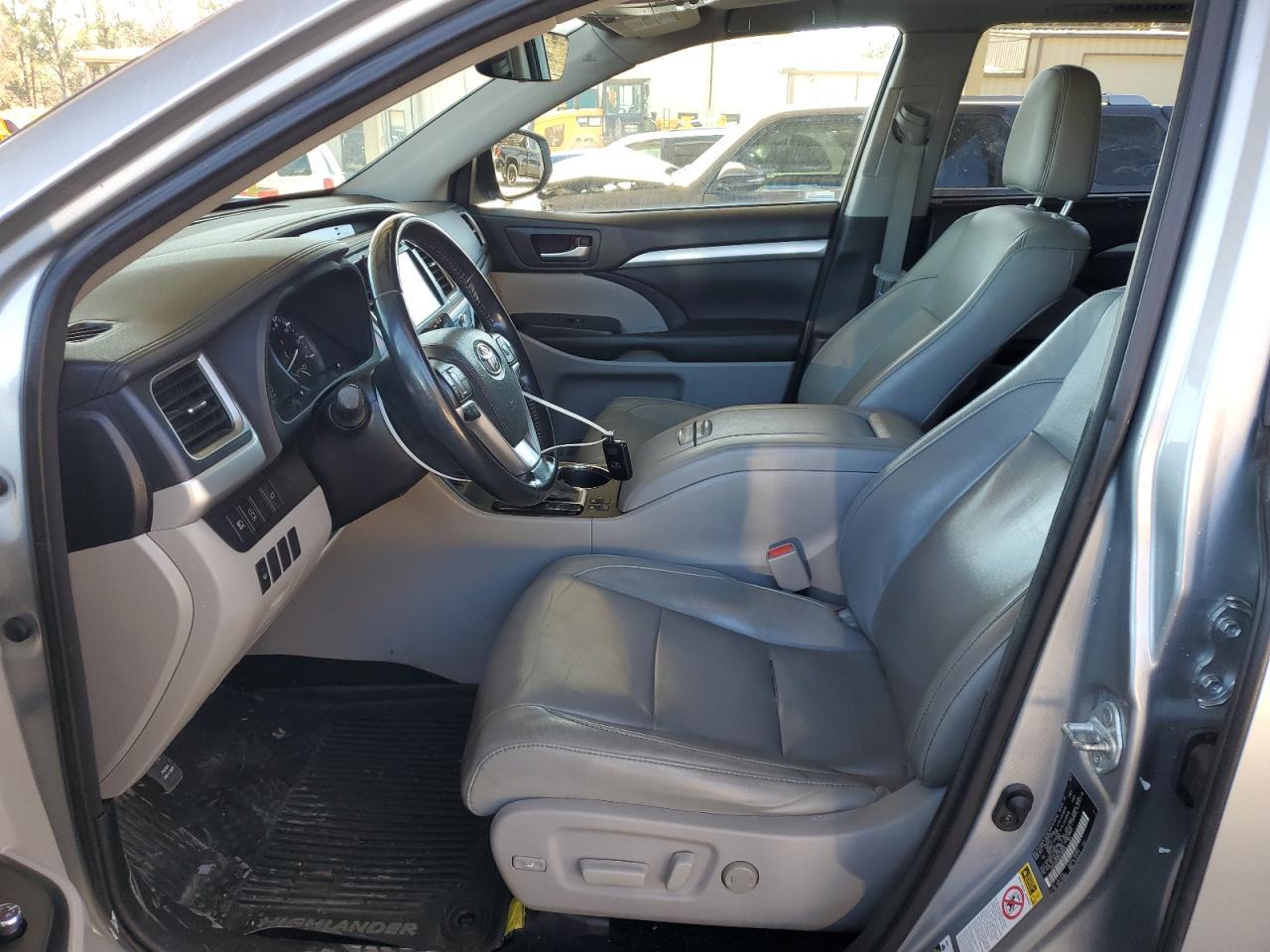 2017 TOYOTA HIGHLANDER