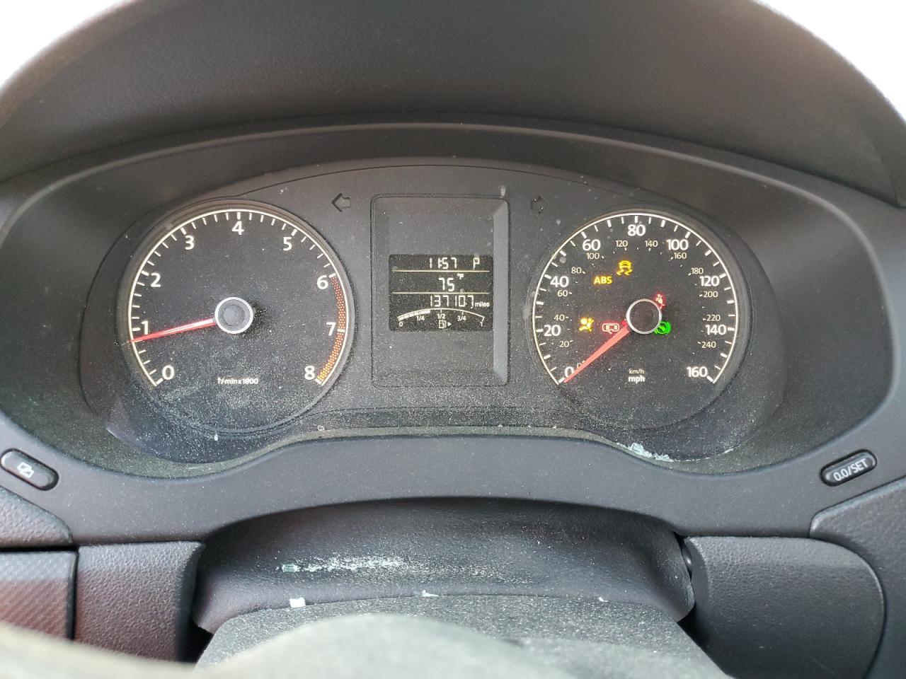 2011 VOLKSWAGEN JETTA