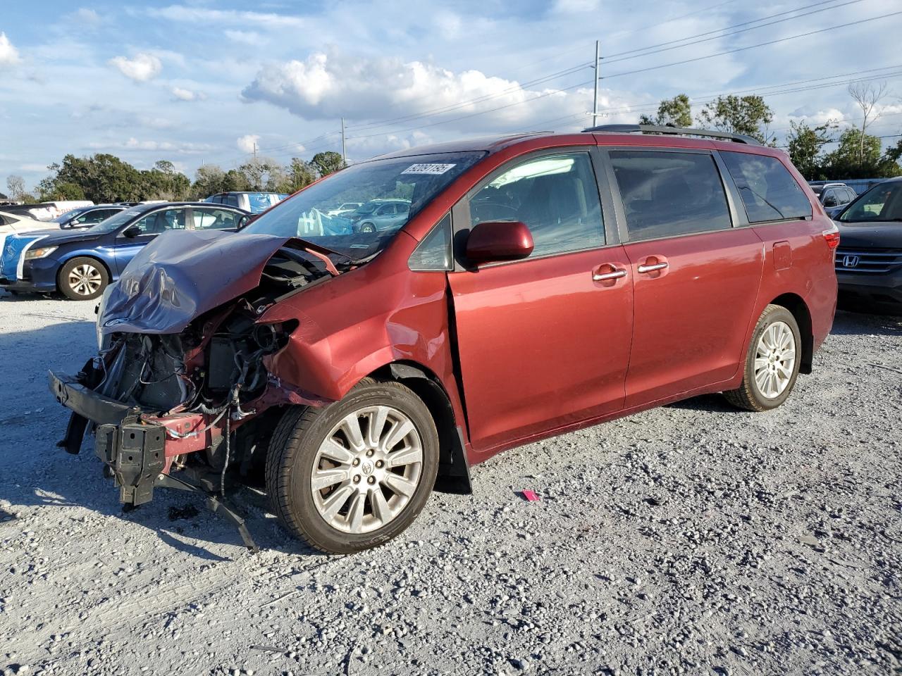 2015 TOYOTA SIENNA