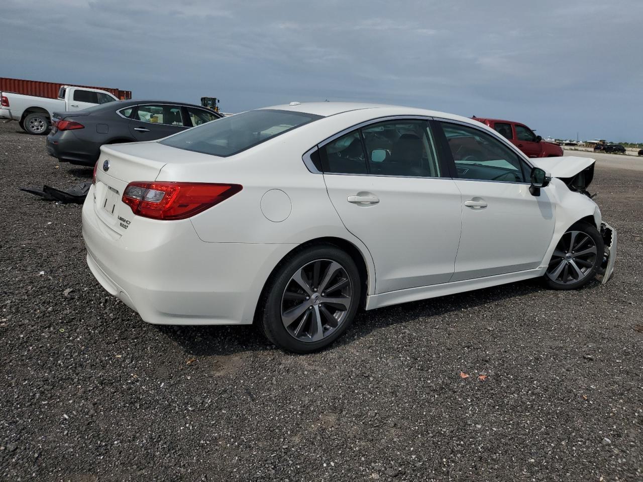 2015 SUBARU Legacy