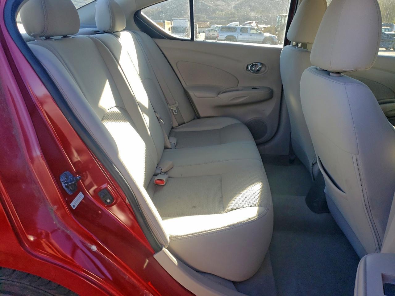 2015 NISSAN VERSA