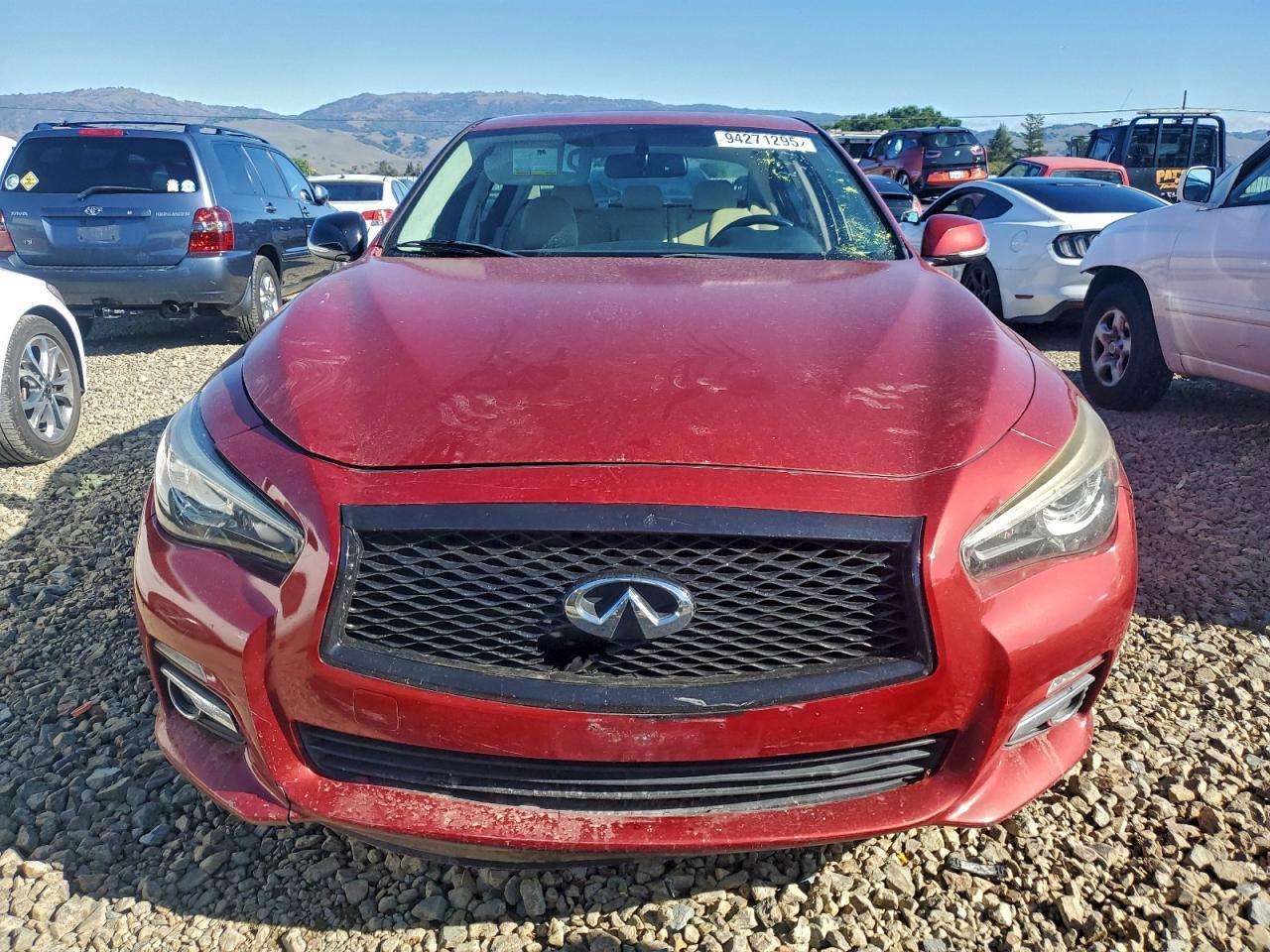 2016 INFINITI Q50