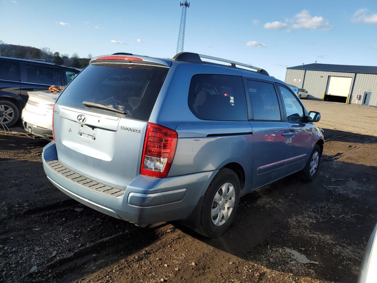 2007 HYUNDAI Entourage