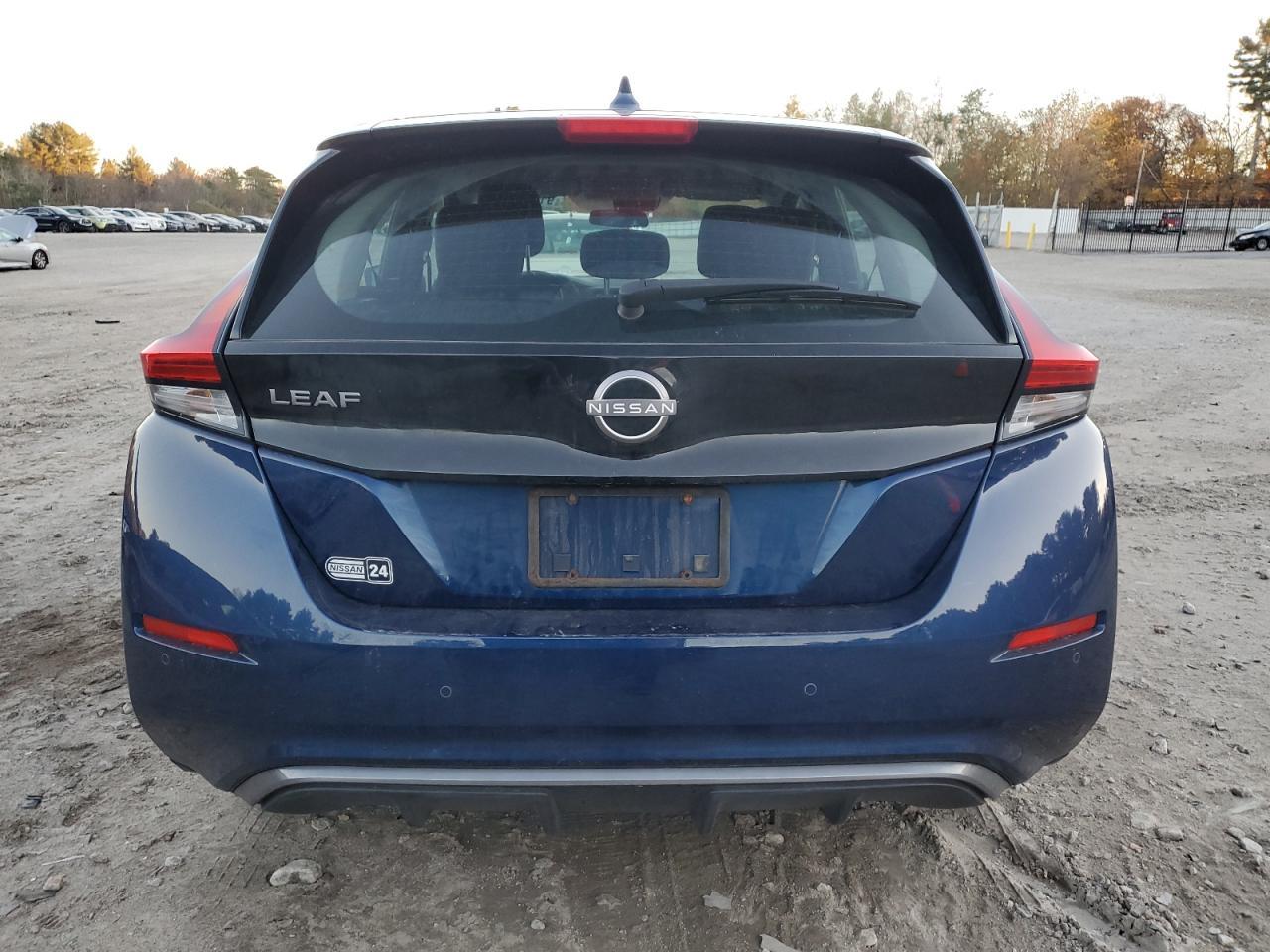 2023 NISSAN LEAF