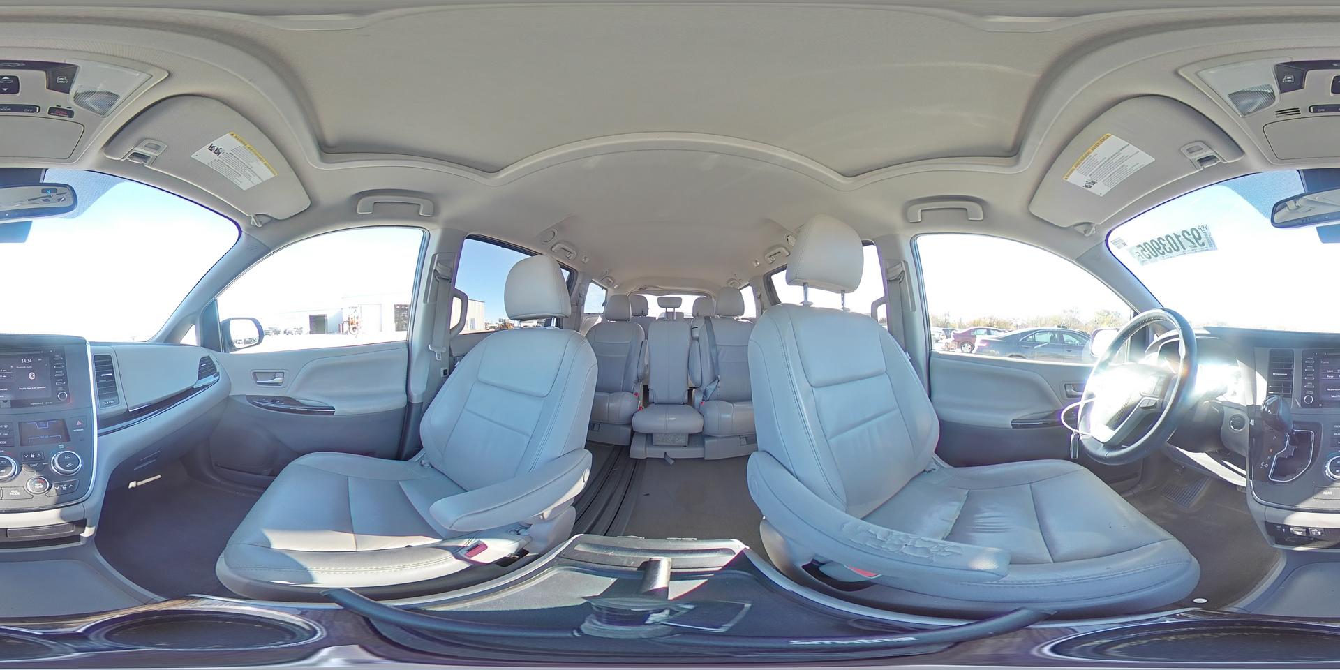 2018 TOYOTA SIENNA