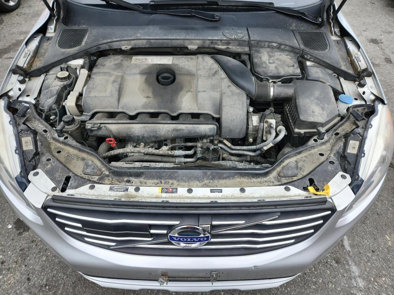 2015 VOLVO XC60