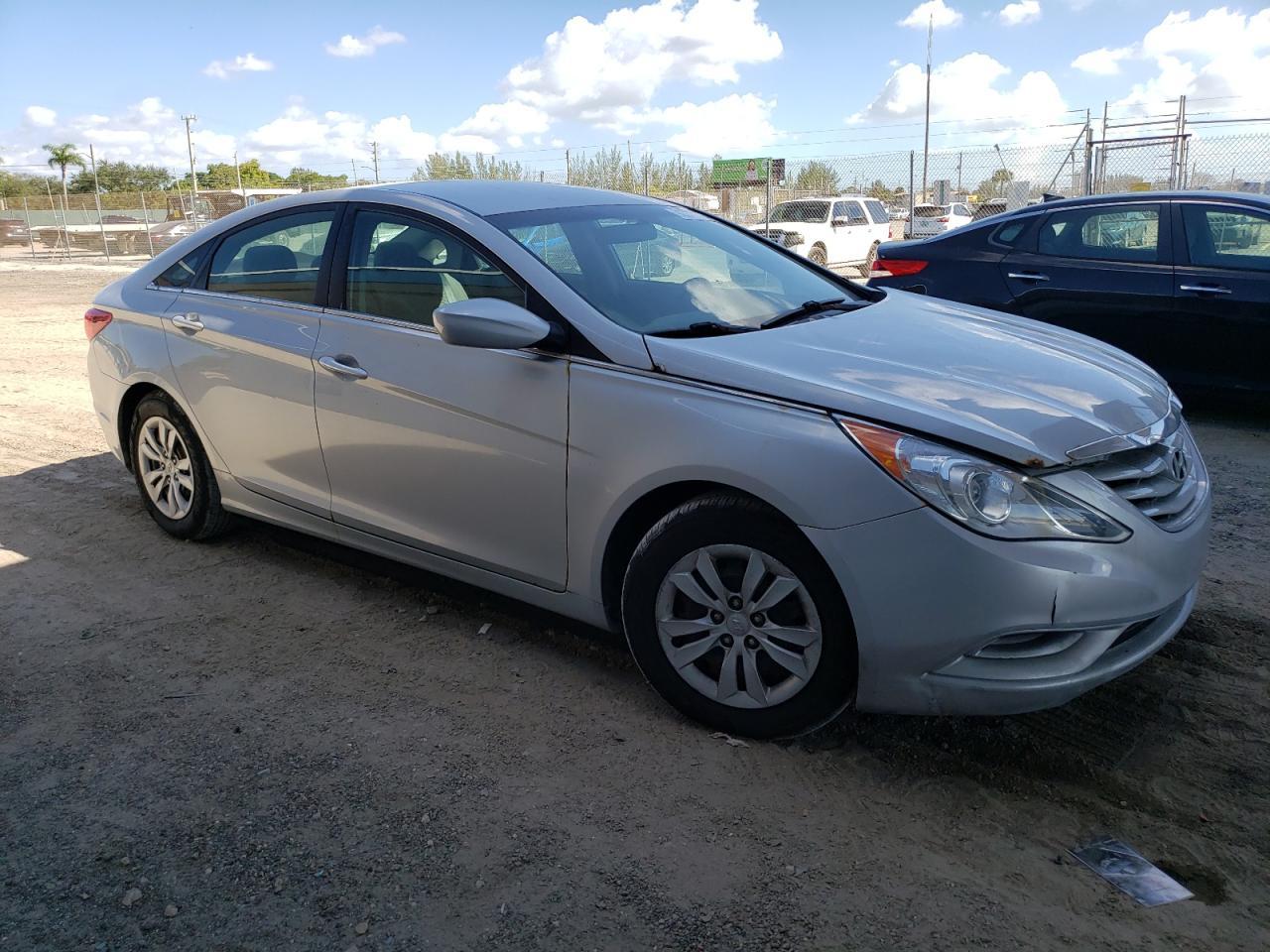 2011 HYUNDAI SONATA