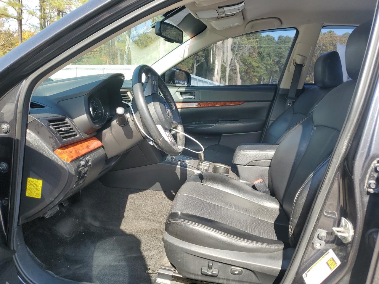2011 SUBARU Legacy