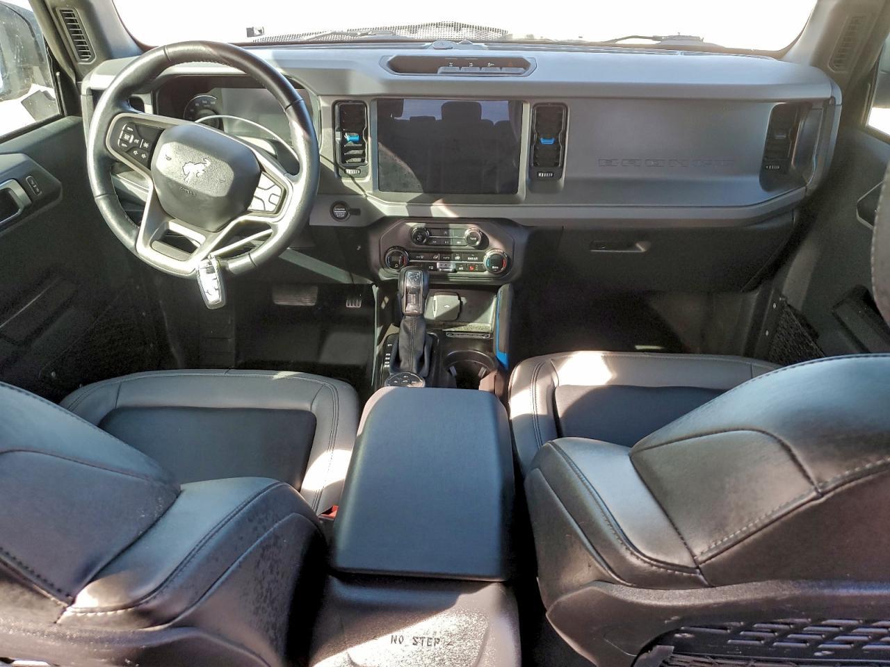 2024 FORD Bronco