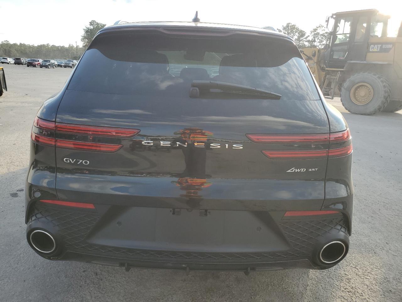 2024 GENESIS GV70