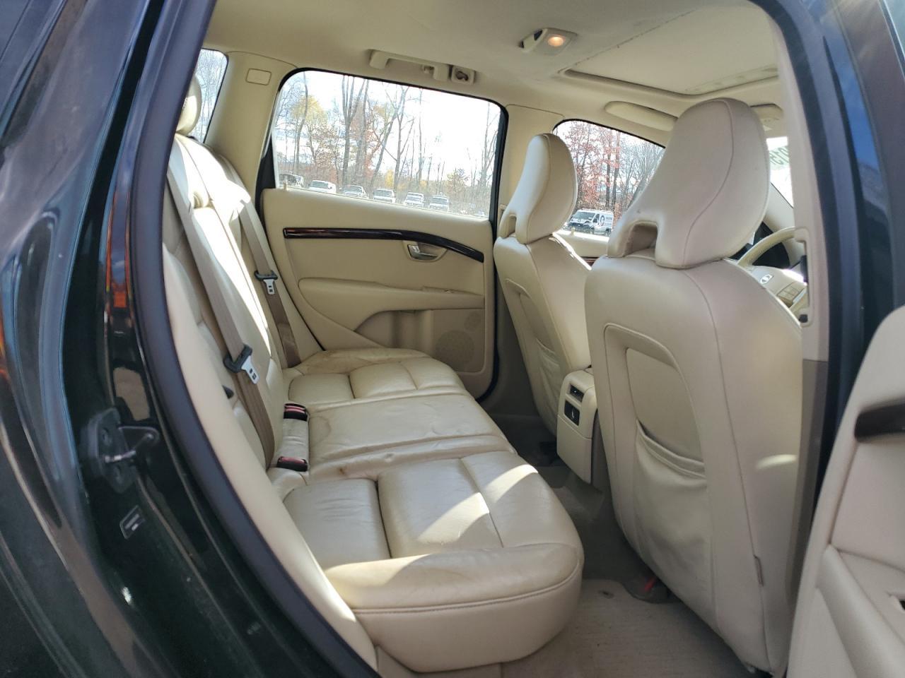2008 VOLVO V70