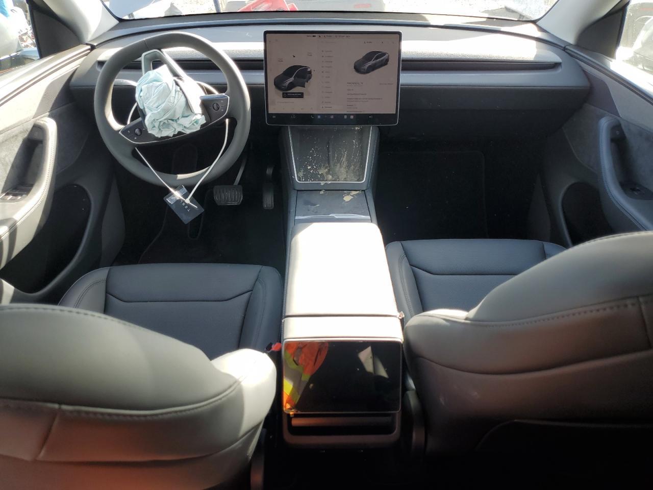 2026 TESLA MODEL Y