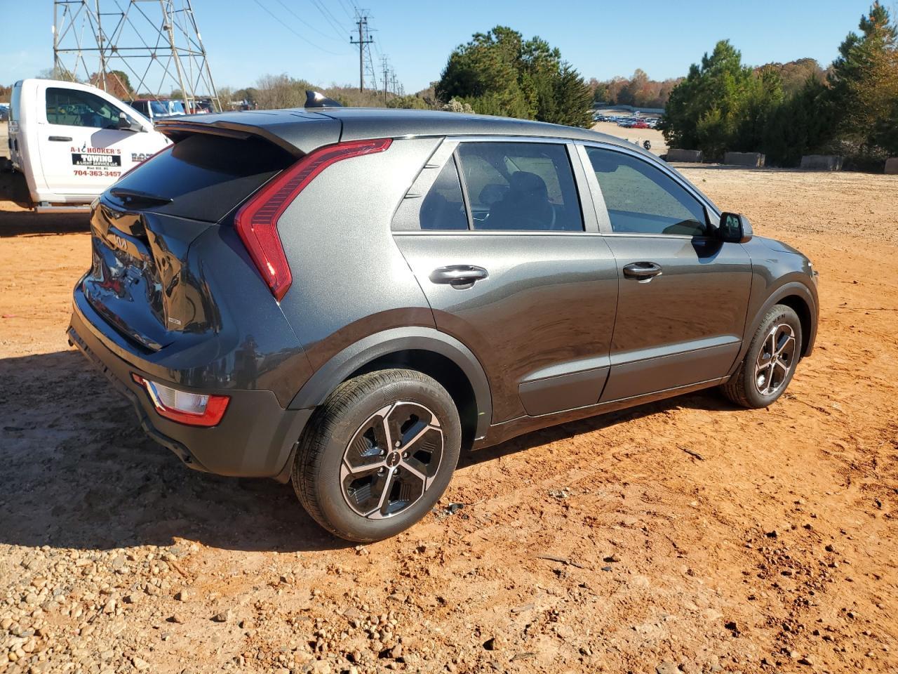 2025 KIA Niro