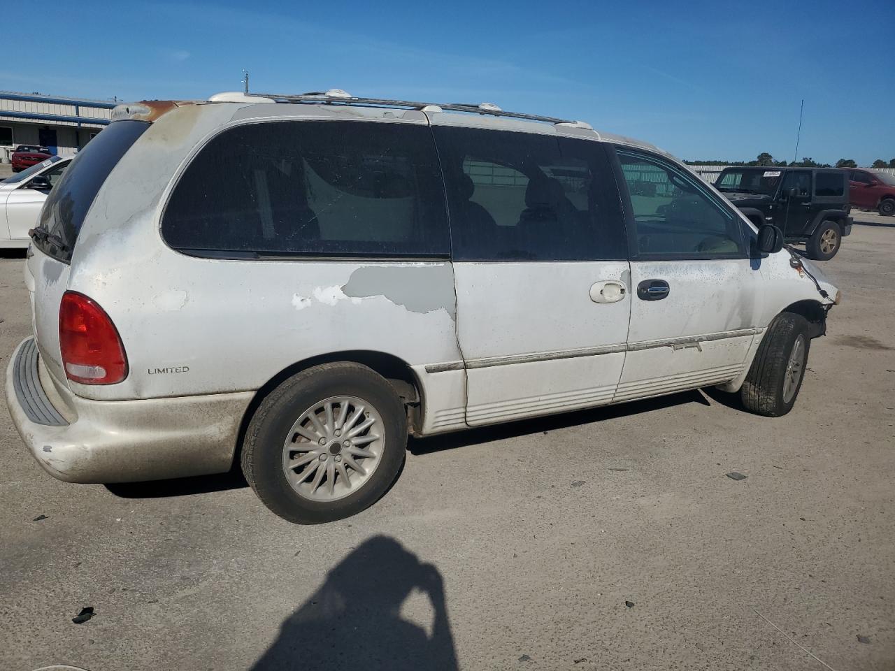 2000 CHRYSLER Town & Country