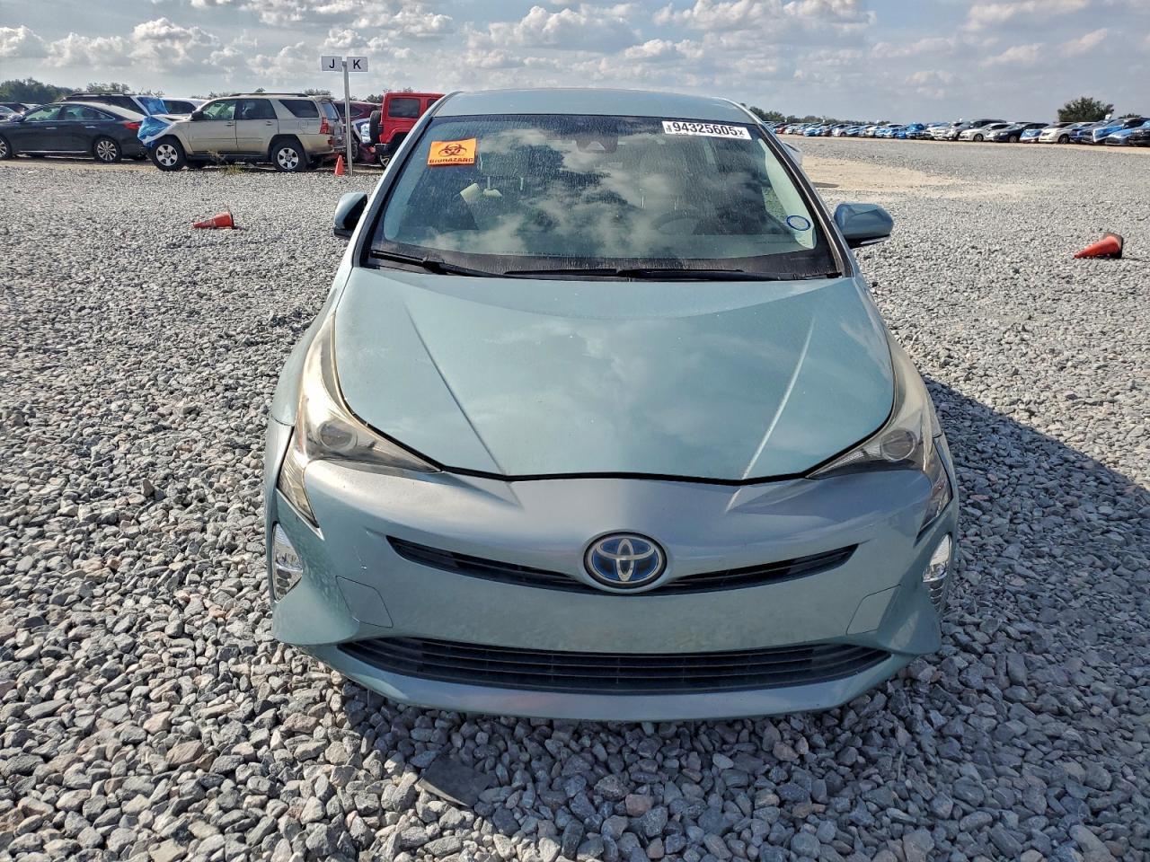 2016 TOYOTA PRIUS