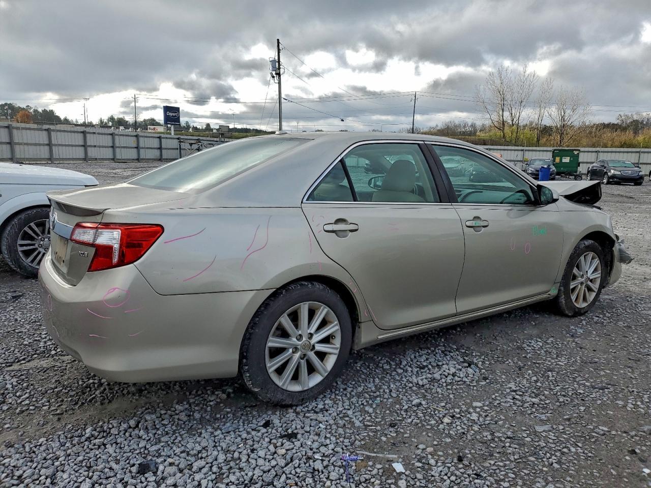 2014 TOYOTA CAMRY